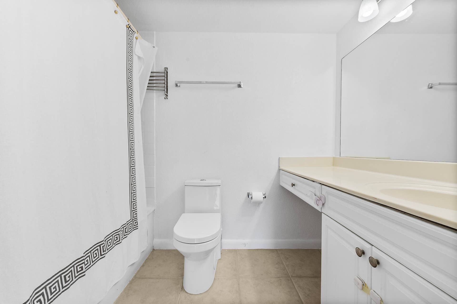 8141 Severn Drive, #B, Boca Raton, FL 33433 8141 Severn Drive, #B, Boca Raton, FL 33433