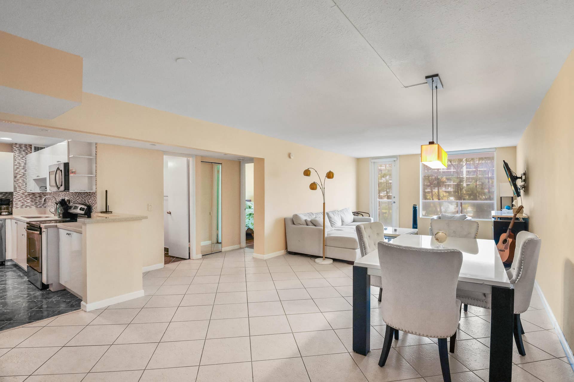3450 S Ocean Boulevard, #106, Palm Beach, FL 33480 living room