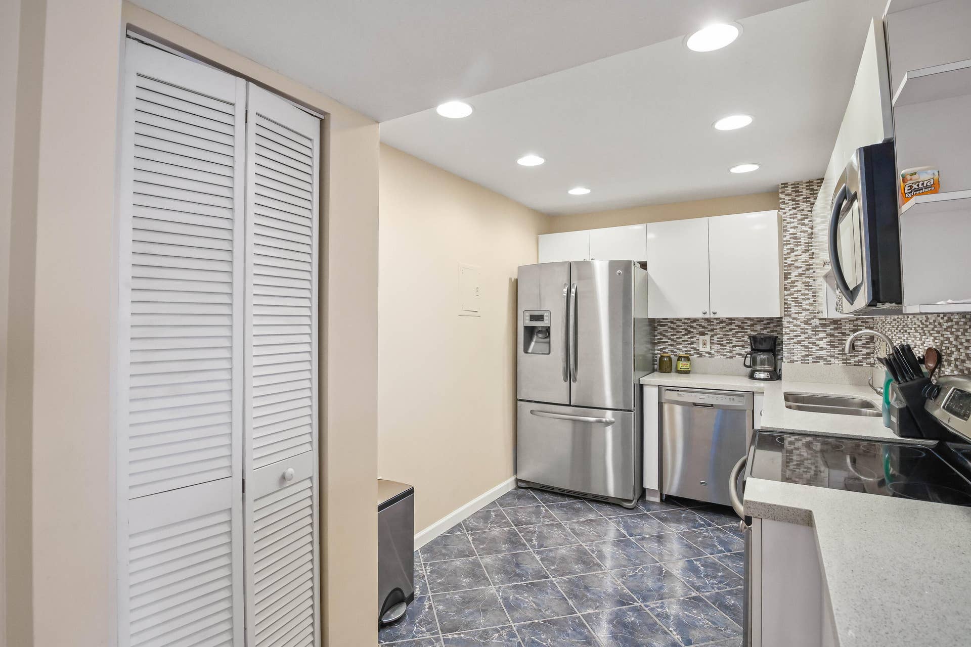 3450 S Ocean Boulevard, #106, Palm Beach, FL 33480 kitchen