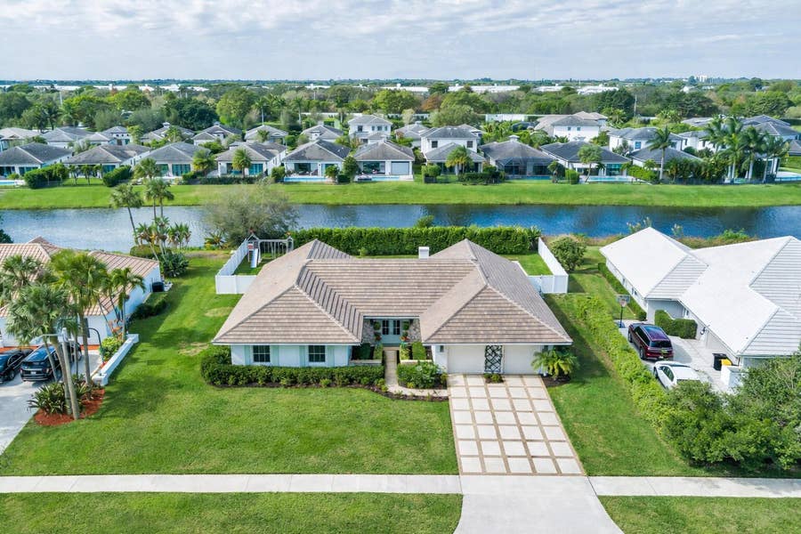 Property photo for 3125 Embassy Drive, West Palm Beach, FL