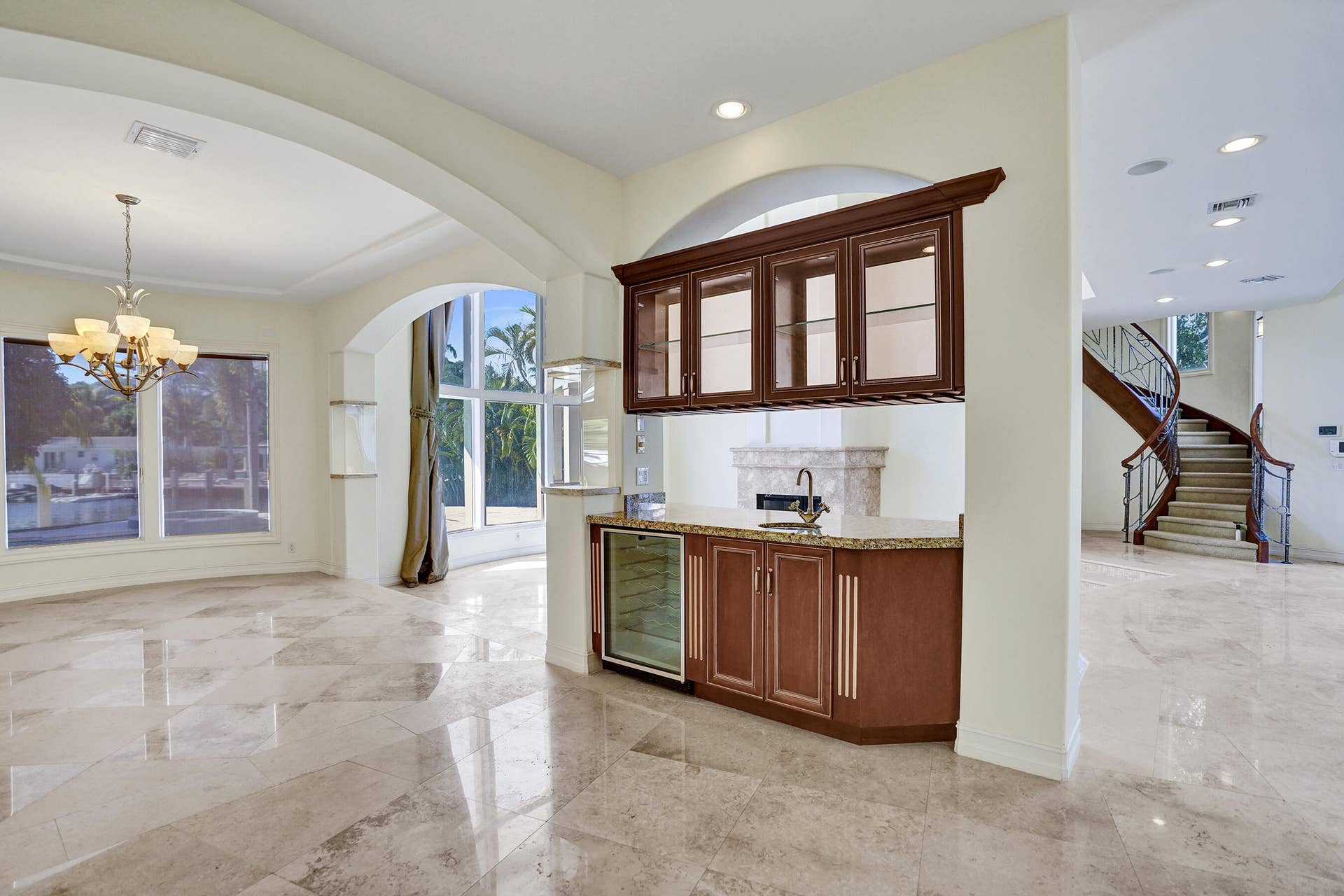 Beverage Center