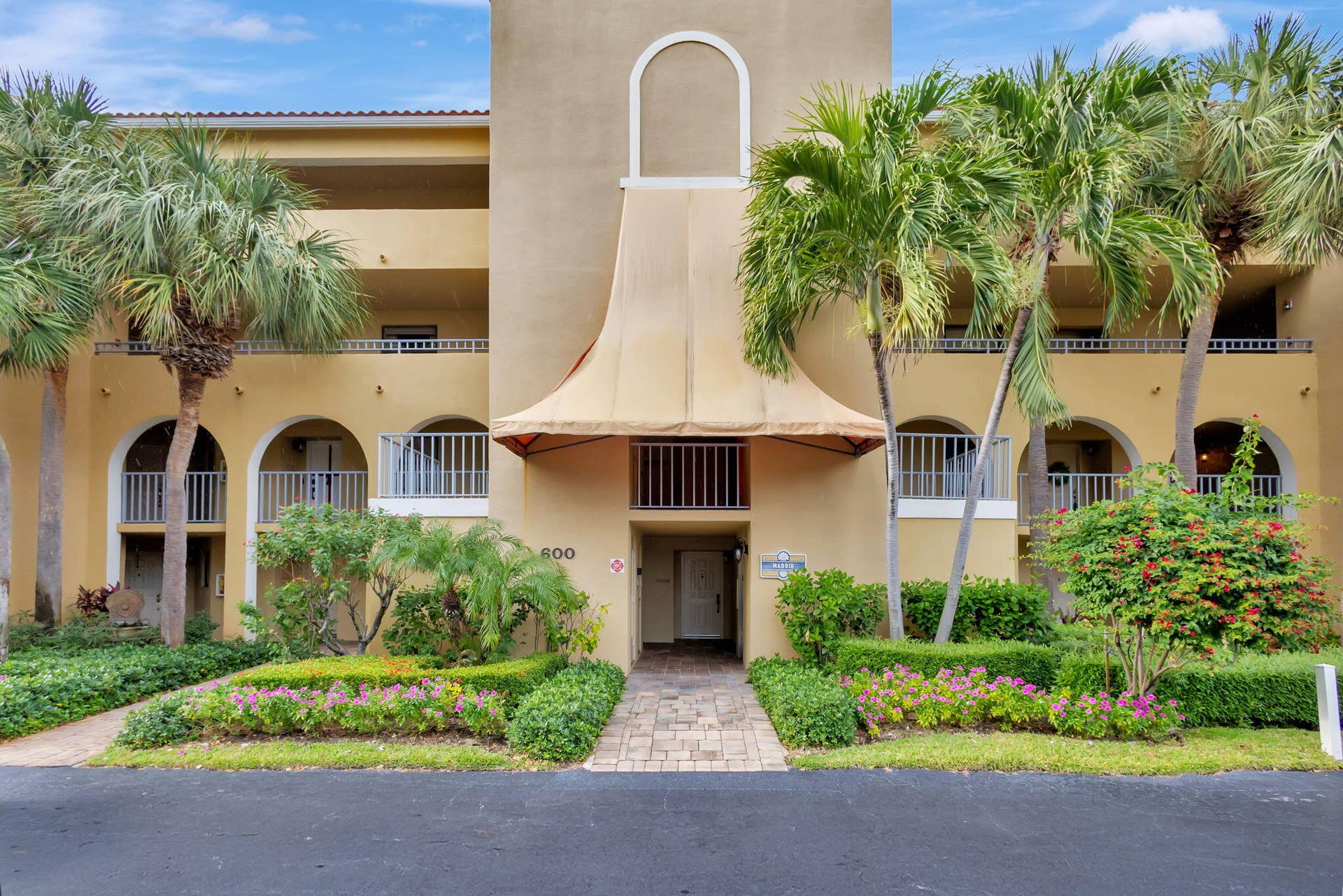 600 Uno Lago Drive, #205, Juno Beach, Juno Beach, FL 33408 Building Exterior