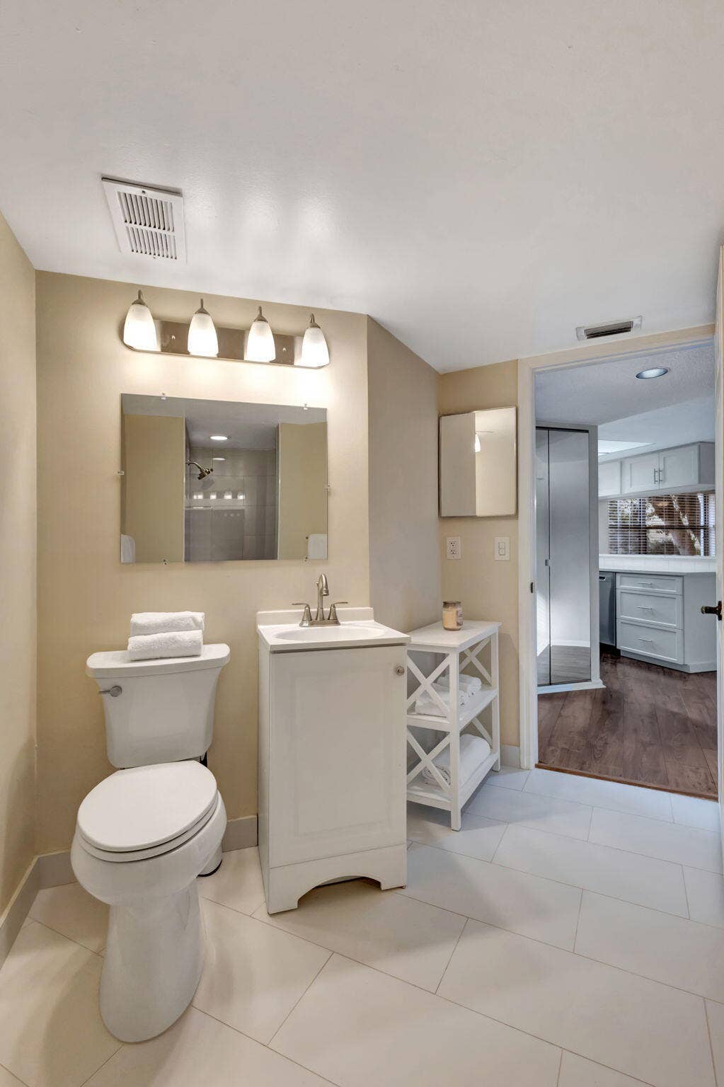 600 Uno Lago Drive, #205, Juno Beach, Juno Beach, FL 33408 2nd Bath