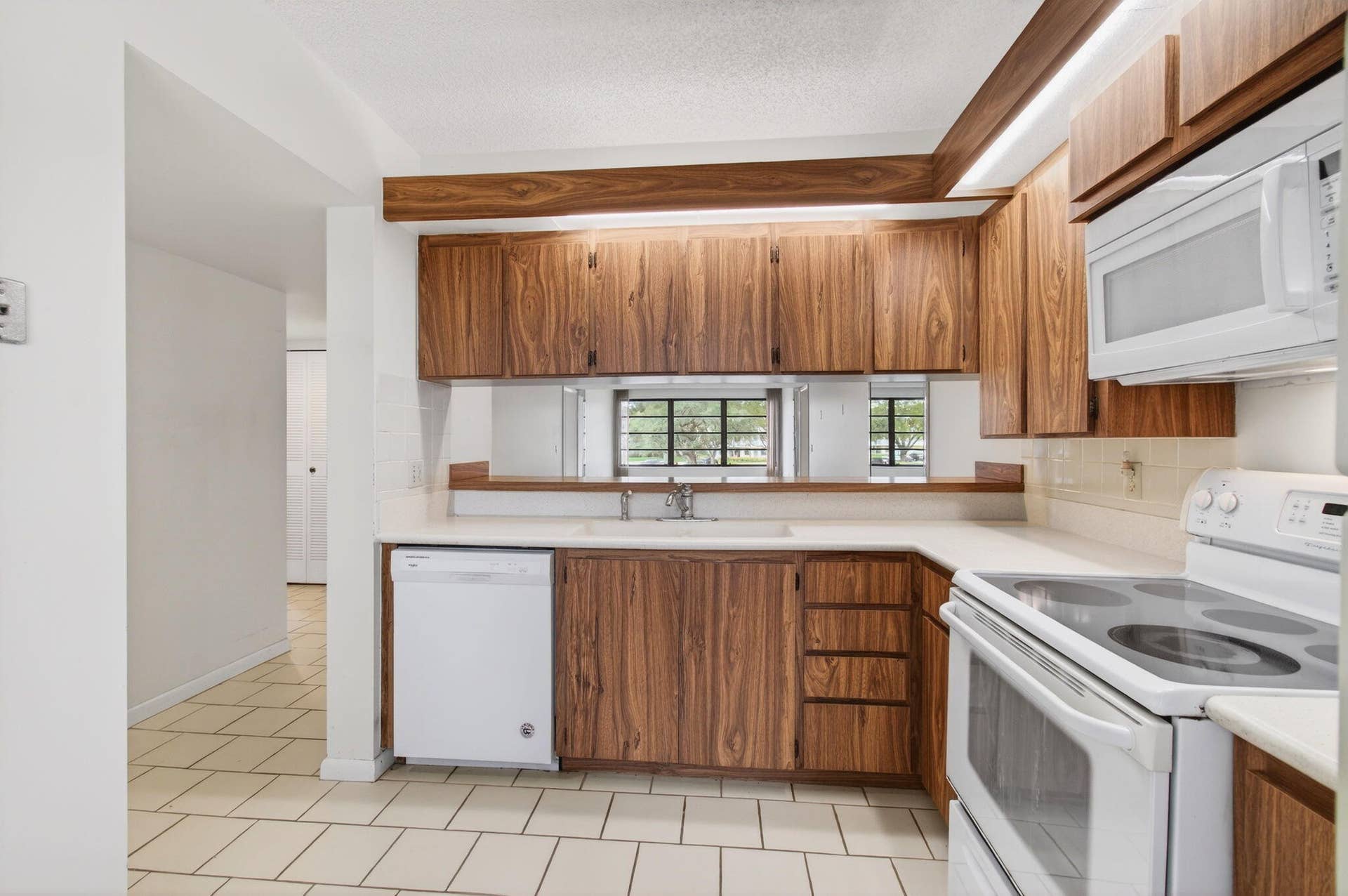 6049 Balboa Circle, #205, Boca Raton, FL 33433 6049 Balboa Circle, #205, Boca Raton, FL 33433