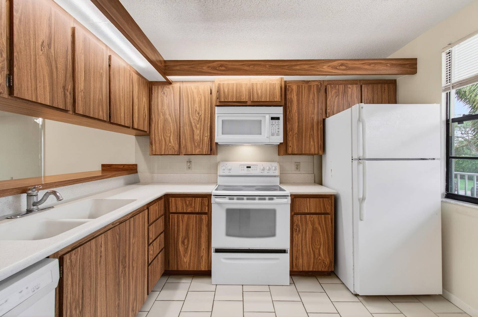 6049 Balboa Circle, #205, Boca Raton, FL 33433 6049 Balboa Circle, #205, Boca Raton, FL 33433