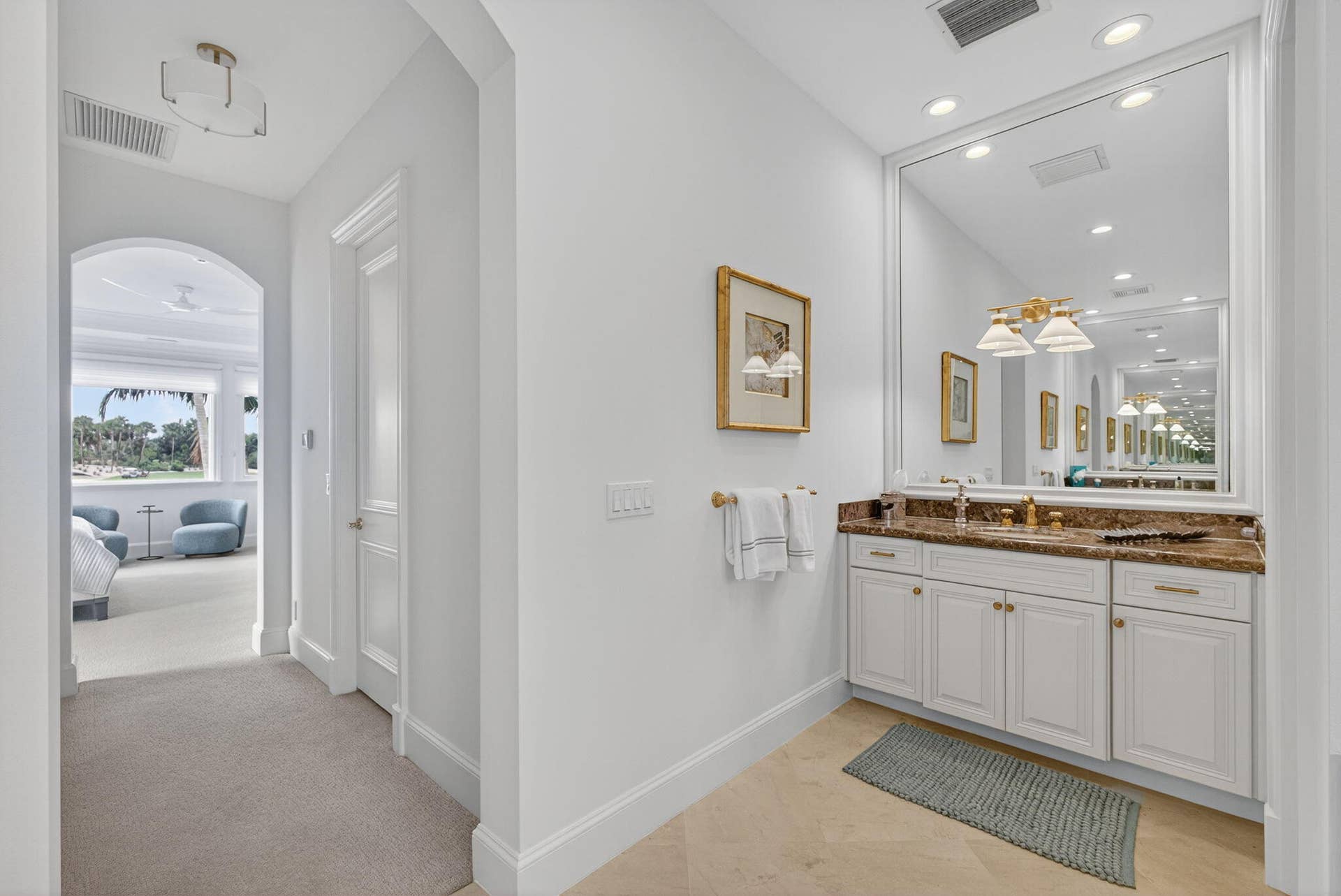 11912 Palma Drive, Palm Beach Gardens, FL 33418 Guest Bath #2