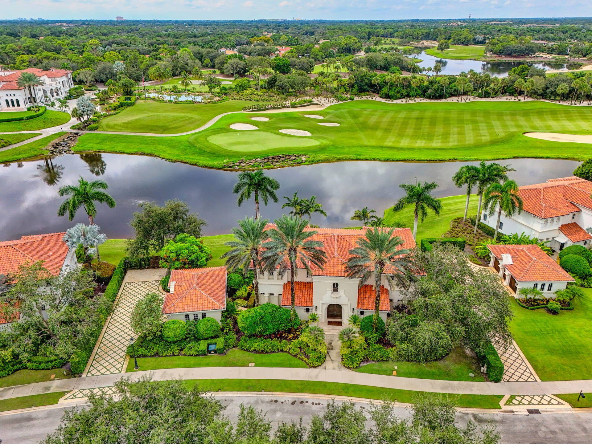 11912 Palma Drive, Palm Beach Gardens, FL 33418 105-web-or-mls-DJI_20250909114122_0141_D