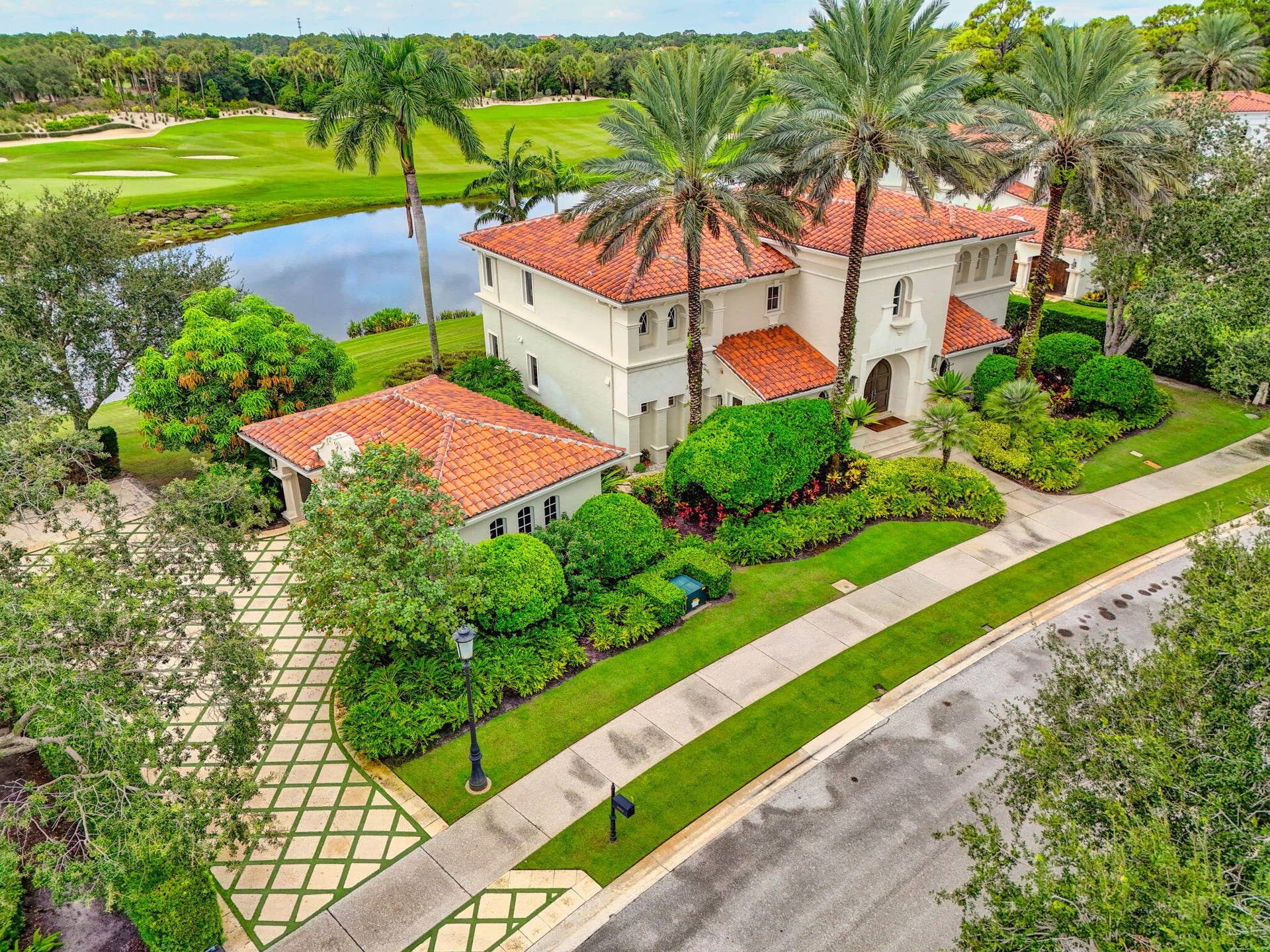 11912 Palma Drive, Palm Beach Gardens, FL 33418 103-web-or-mls-DJI_20250909114102_0131_D
