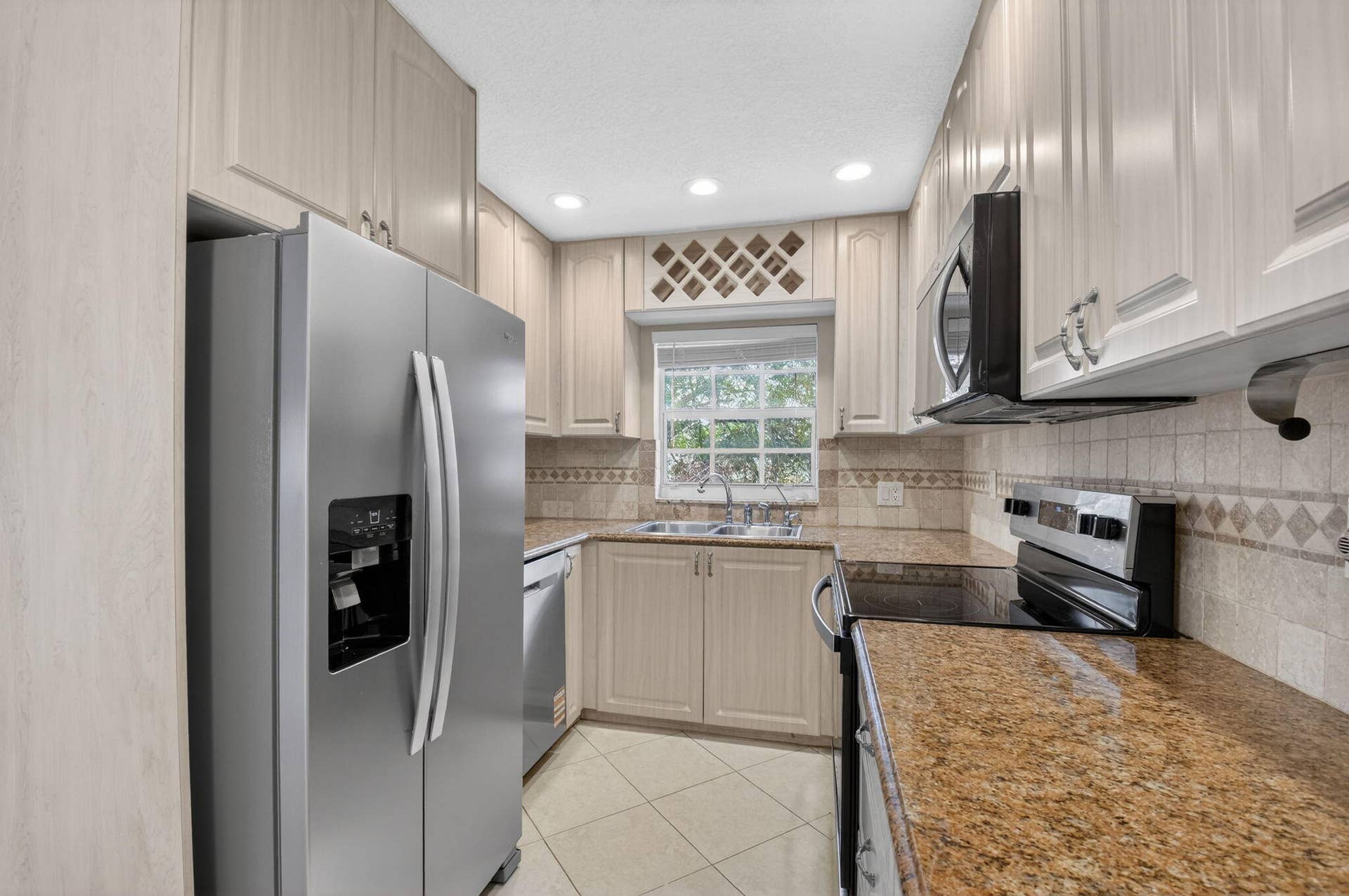 9197 SW 3rd Street, Boca Raton, FL 33428 Kitchen #4