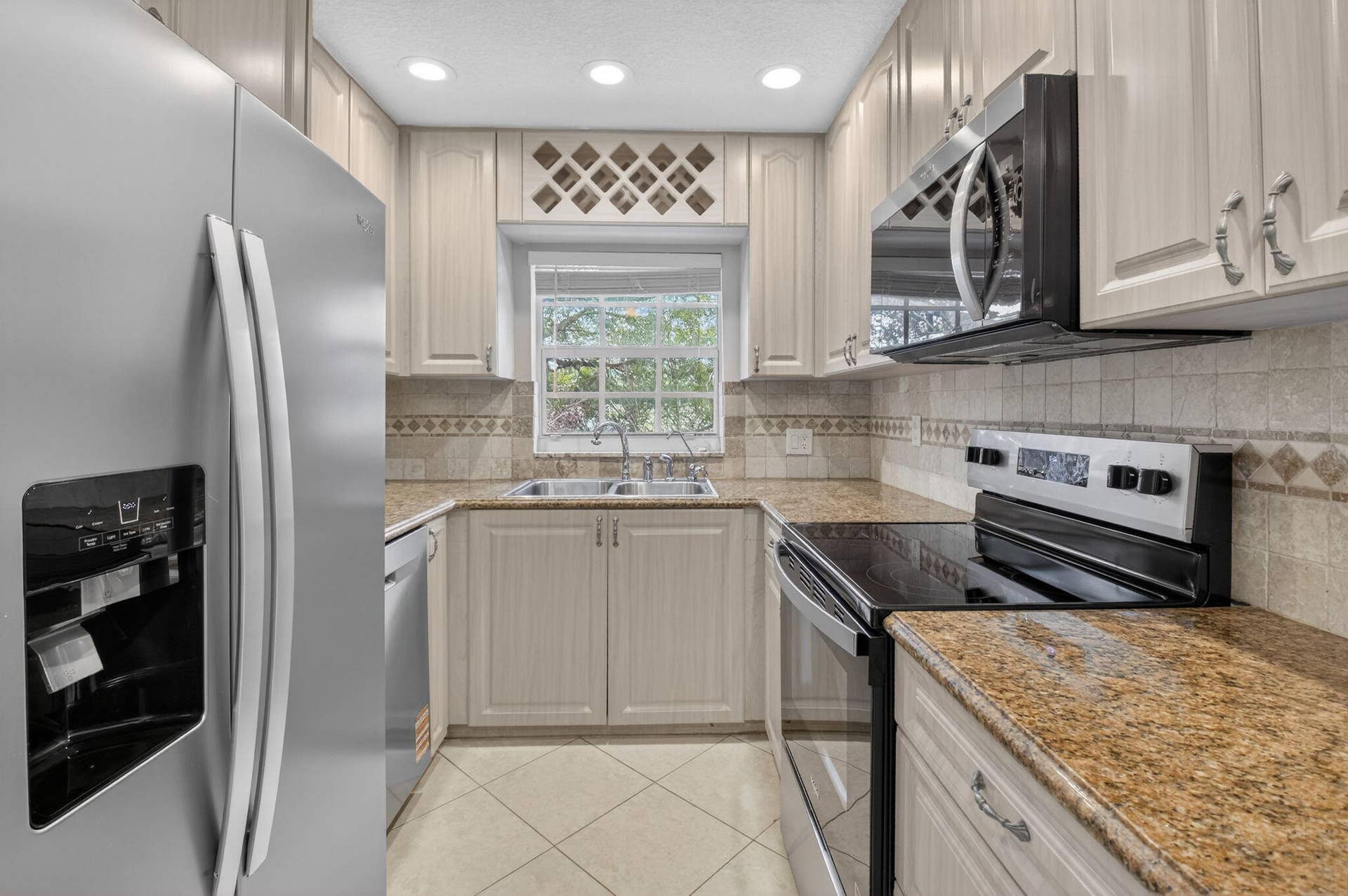 9197 SW 3rd Street, Boca Raton, FL 33428 Kitchen #2