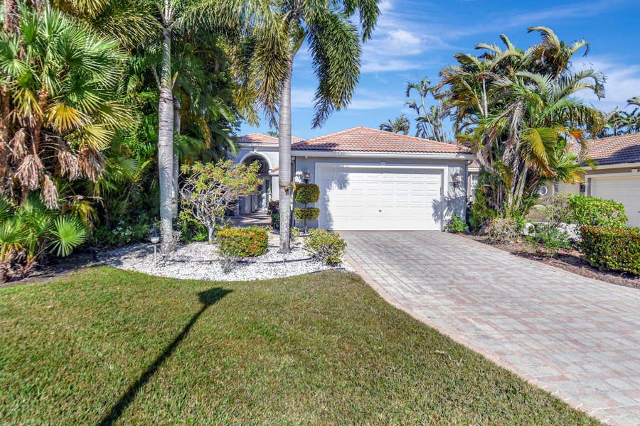 Property photo for 4022 Manchester Lake Drive, Lake Worth, FL