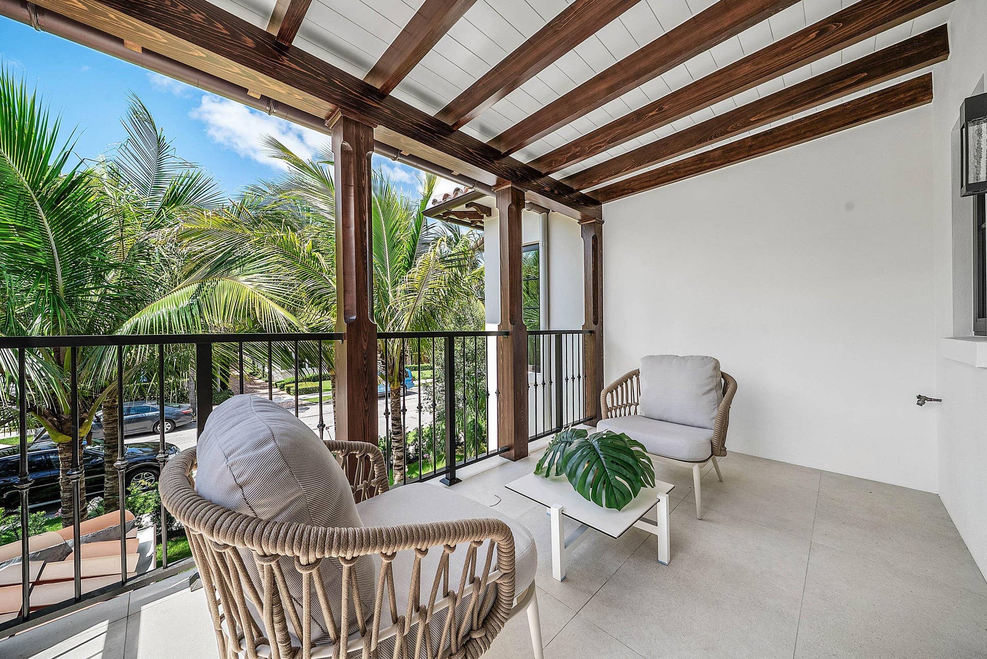 041-230PershingWay-WestPalmBeach-FL-3340