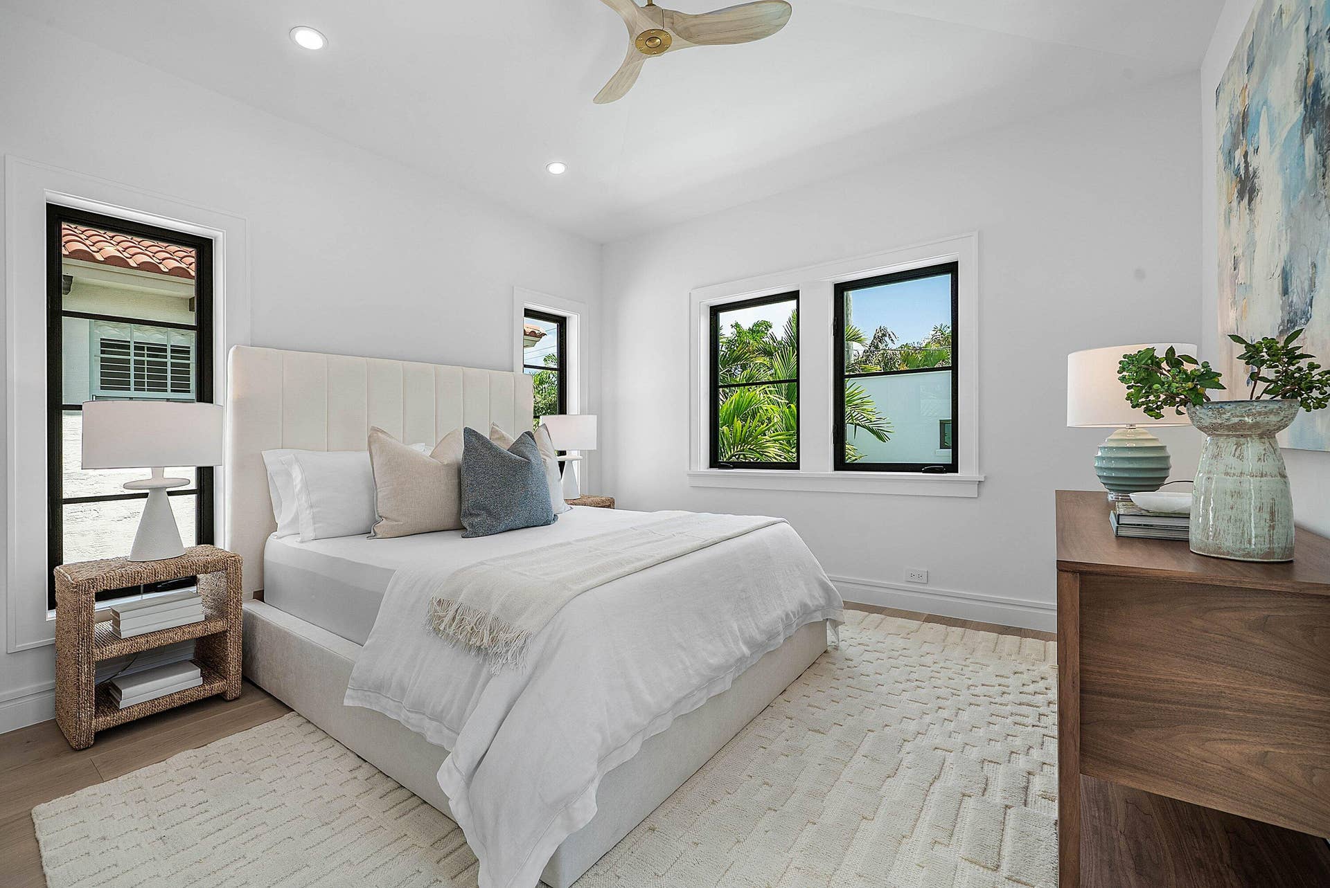 045-230PershingWay-WestPalmBeach-FL-3340