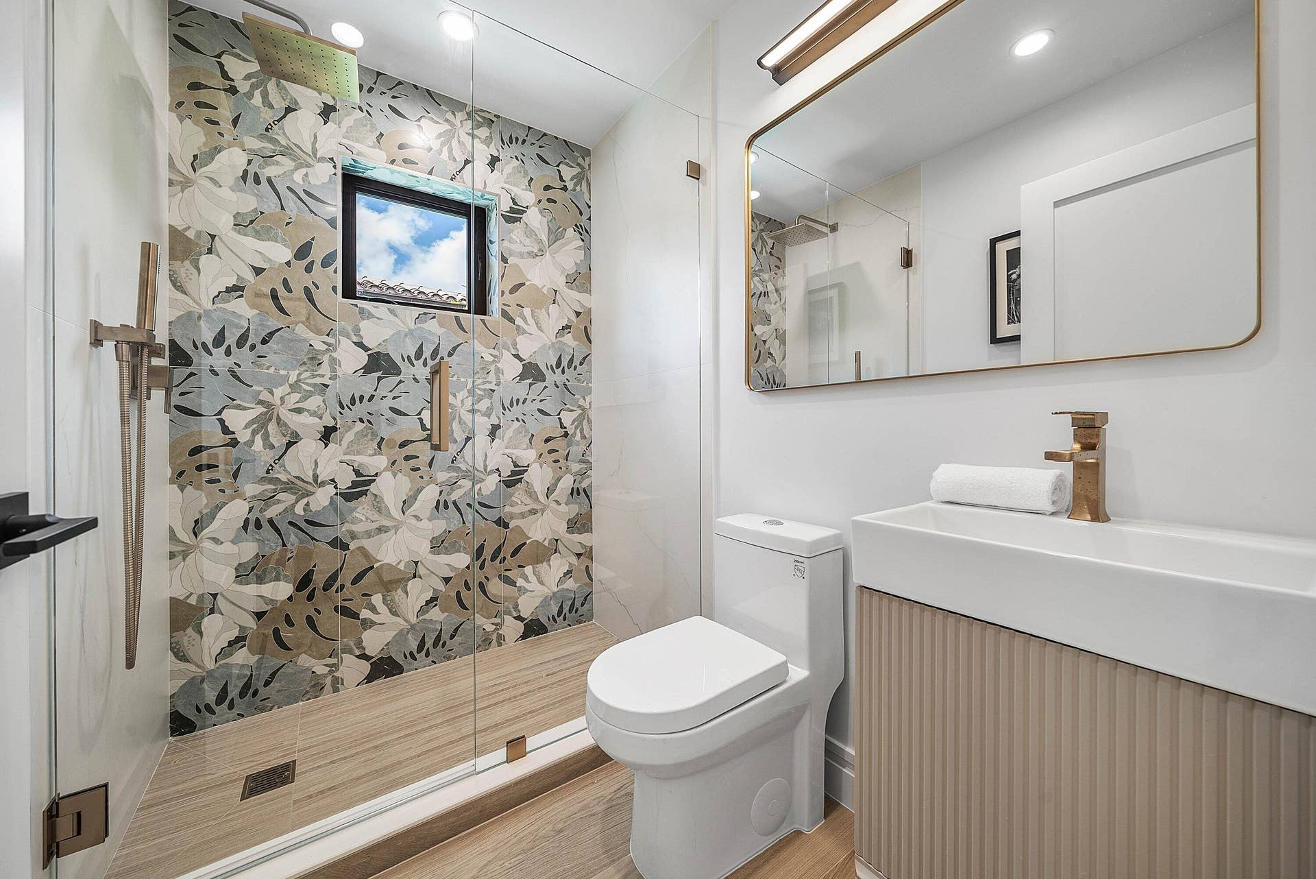 064-230PershingWay-WestPalmBeach-FL-3340