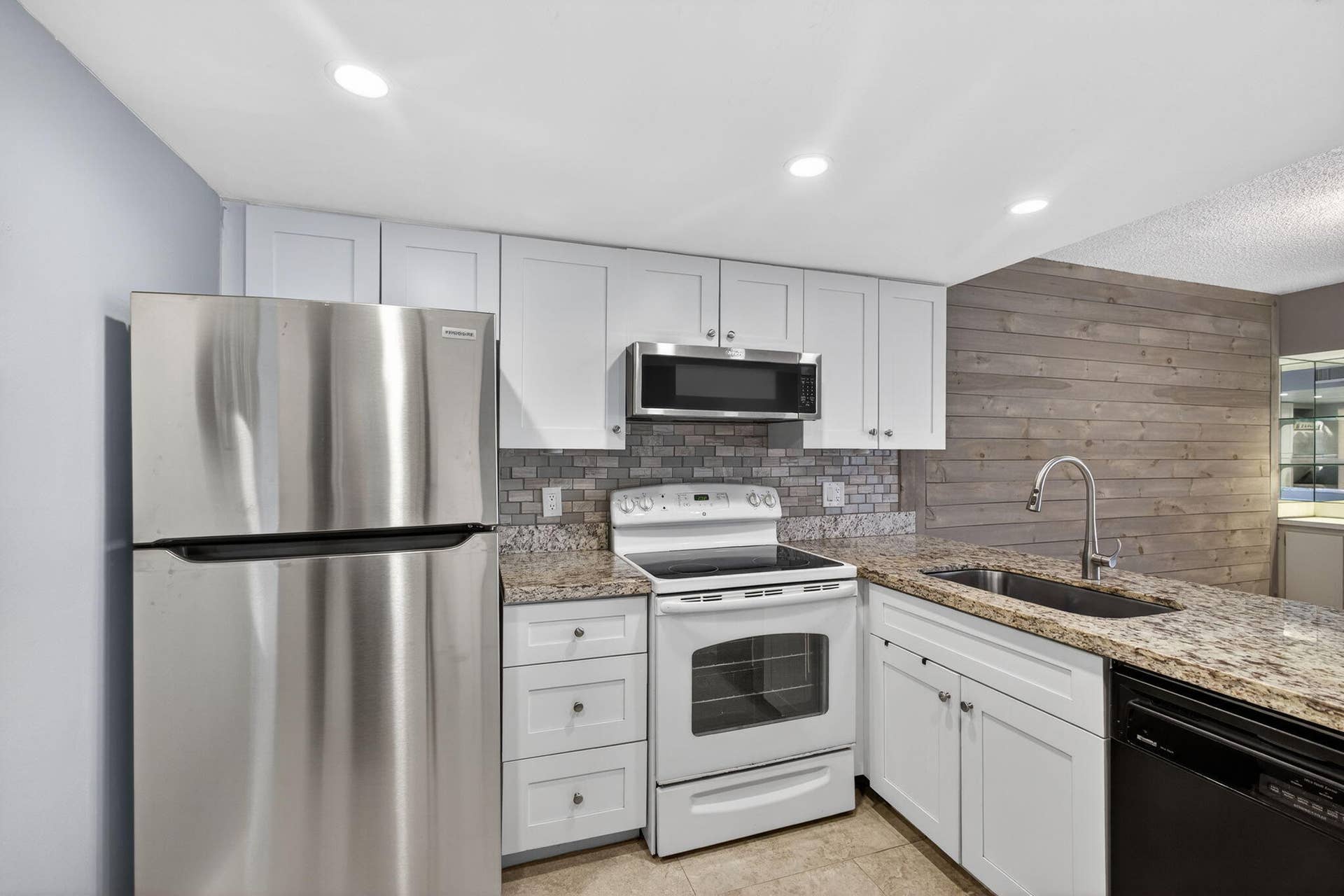 1605 S Us Highway 1, #D105, Jupiter, FL 33477 1605 S Us Highway 1, #D105, Jupiter, FL 33477