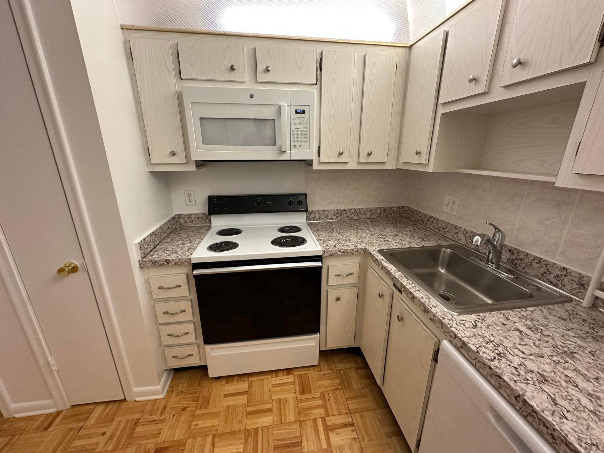 22615 SW 66th Avenue, #415, Boca Raton, Boca Raton, FL 33428 Kitchen- (1)