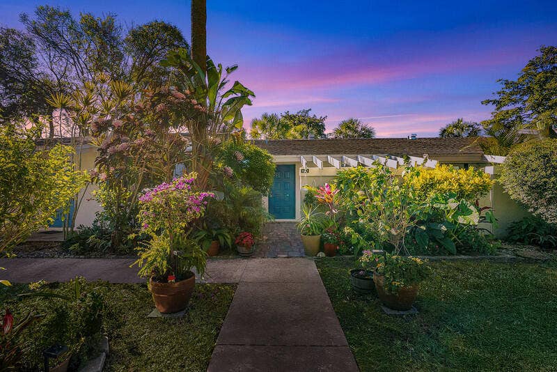 2016 SW 29th Court, #5b1, Delray Beach, FL 33445 Zen Garden