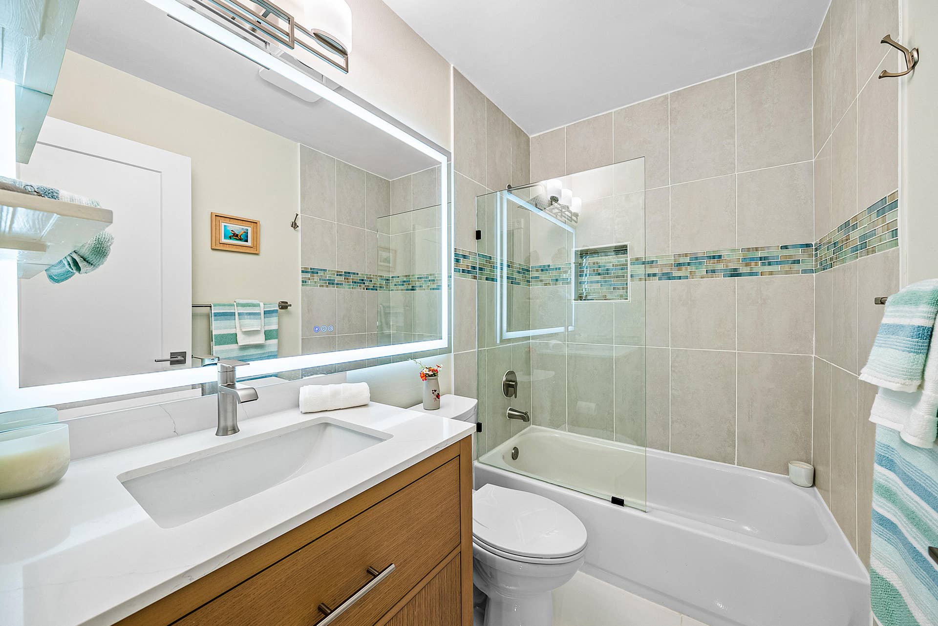 2016 SW 29th Court, #5b1, Delray Beach, FL 33445 New Guest Bath