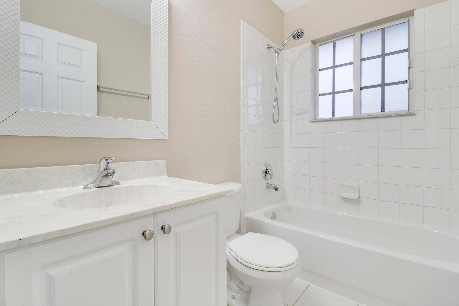 4170 Napoli Lake Drive, Riviera Beach, Riviera Beach, FL 33410 Second Full Bathroom