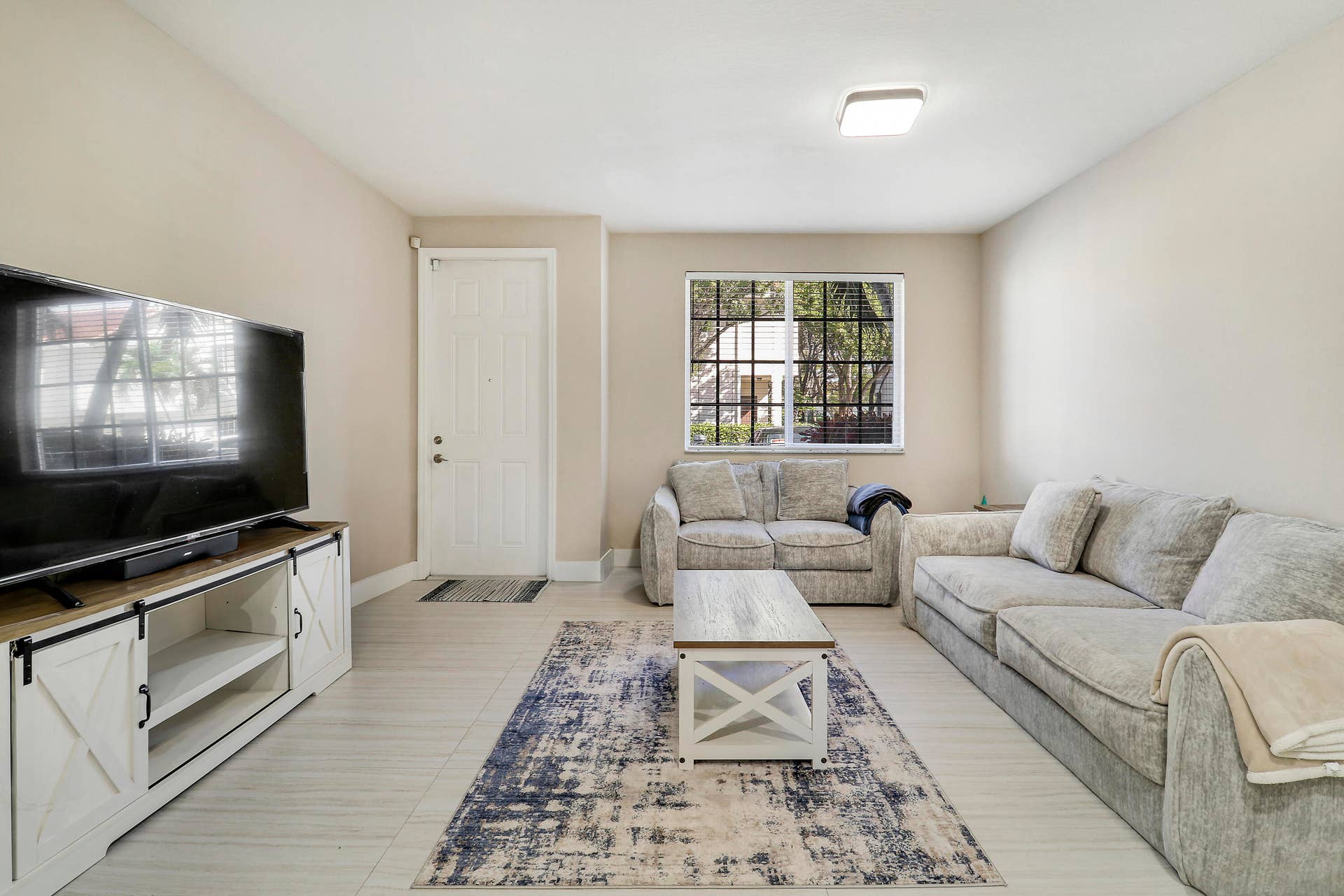 4170 Napoli Lake Drive, Riviera Beach, Riviera Beach, FL 33410 Living Room