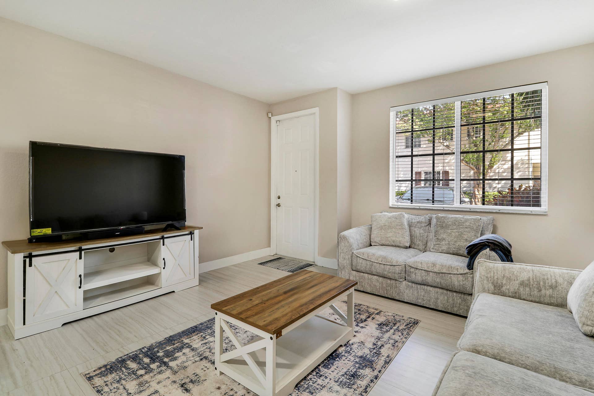 4170 Napoli Lake Drive, Riviera Beach, Riviera Beach, FL 33410 Living Room