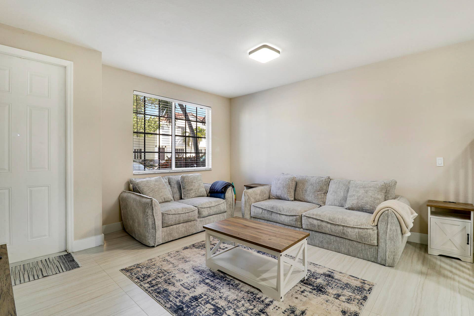 4170 Napoli Lake Drive, Riviera Beach, Riviera Beach, FL 33410 Living Room