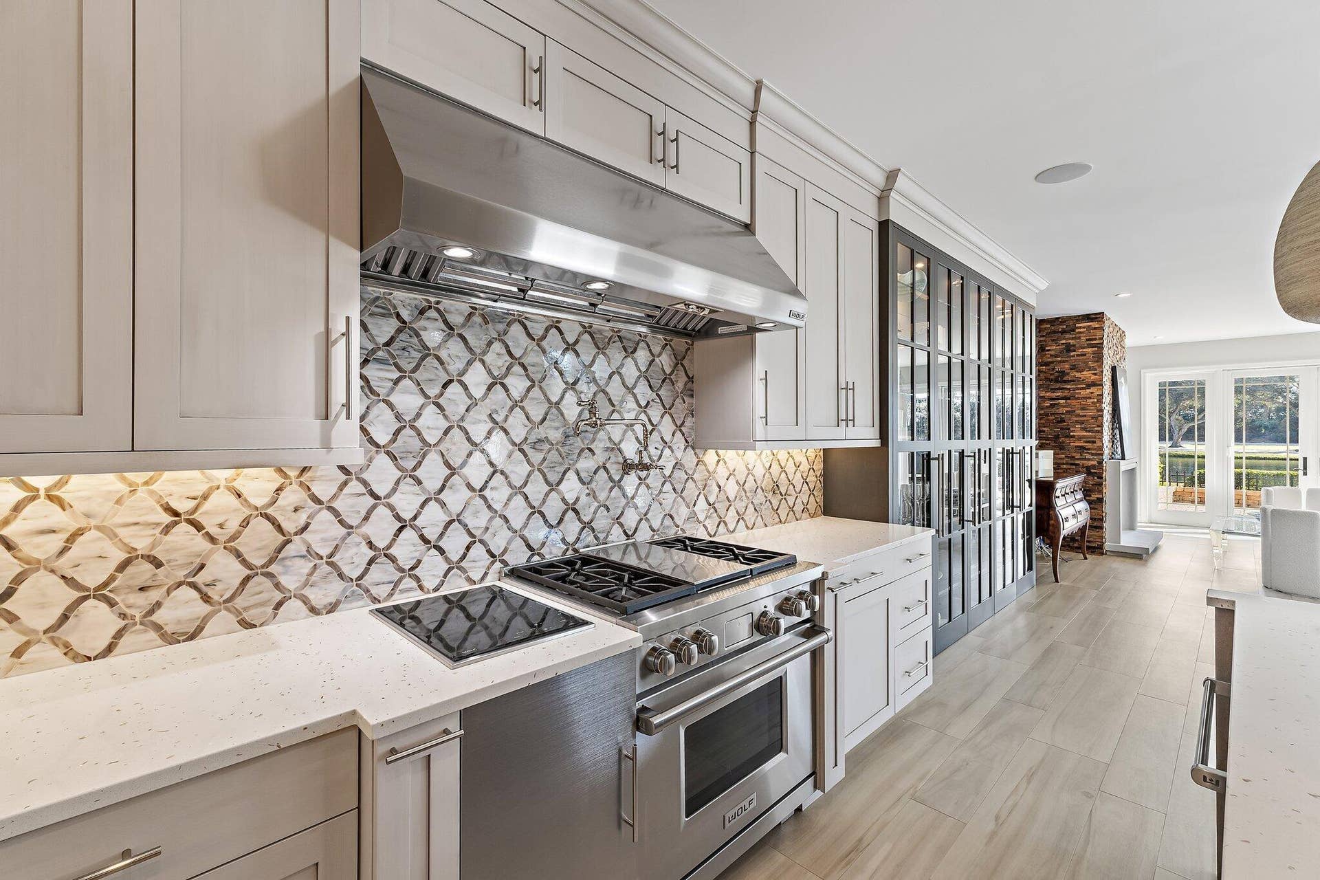 Kitchen - Breakfast Area