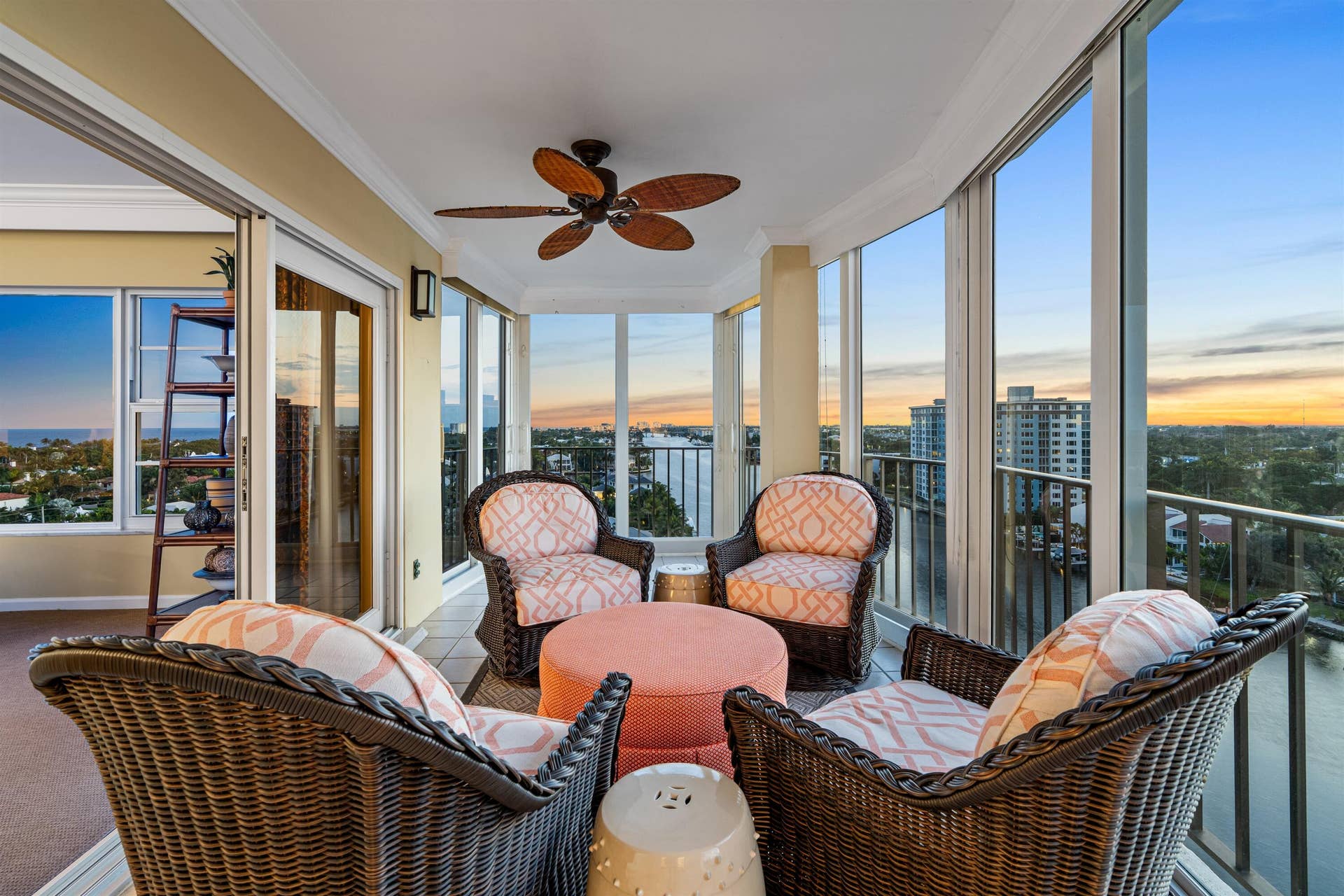 SUNROOM_DT