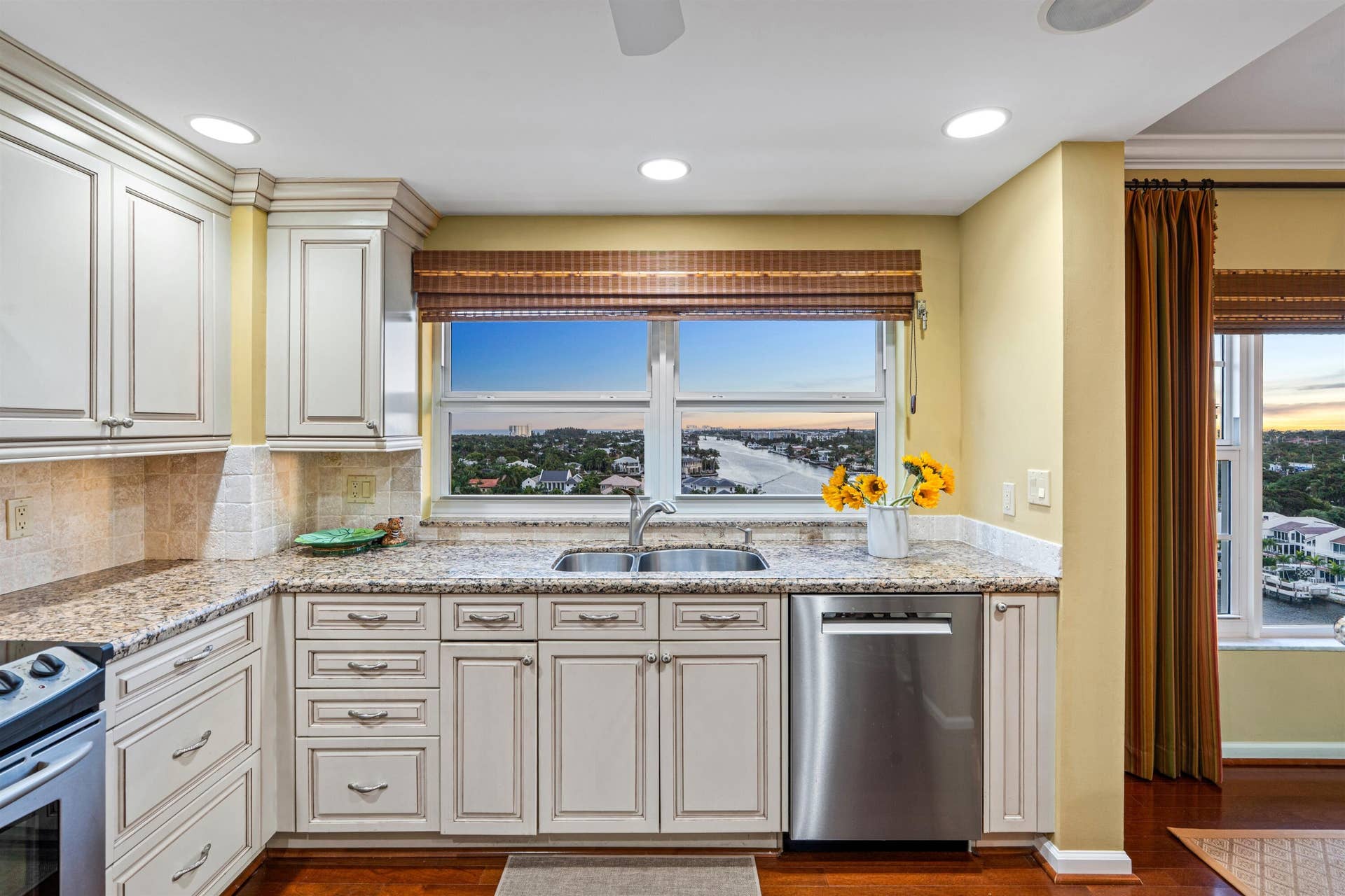 KITCHEN_SINK_STRAIGHT_DT