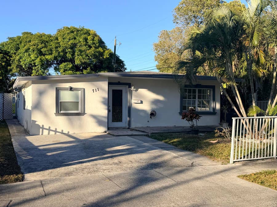 Property photo for 711 Fernwood Drive, West Palm Beach, FL