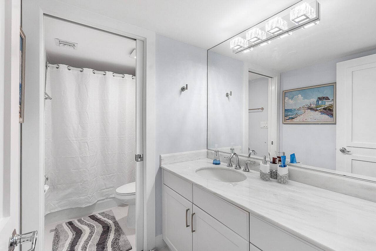 100-Lakeshore-Dr-252-HigMedia-030-1280