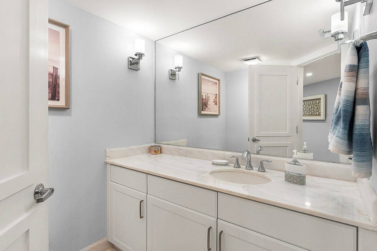 100-Lakeshore-Dr-252-HigMedia-019-1280