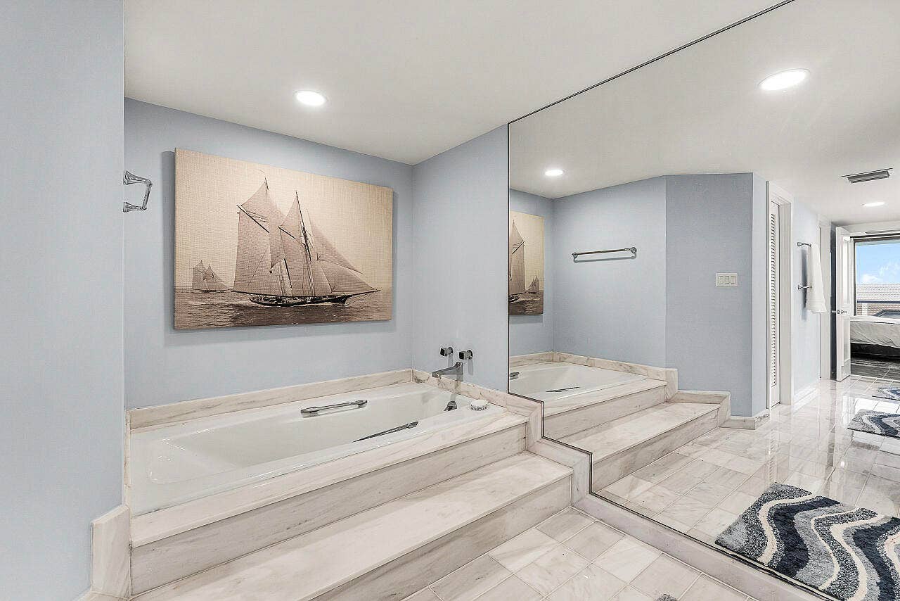 100-Lakeshore-Dr-252-HigMedia-024-1280