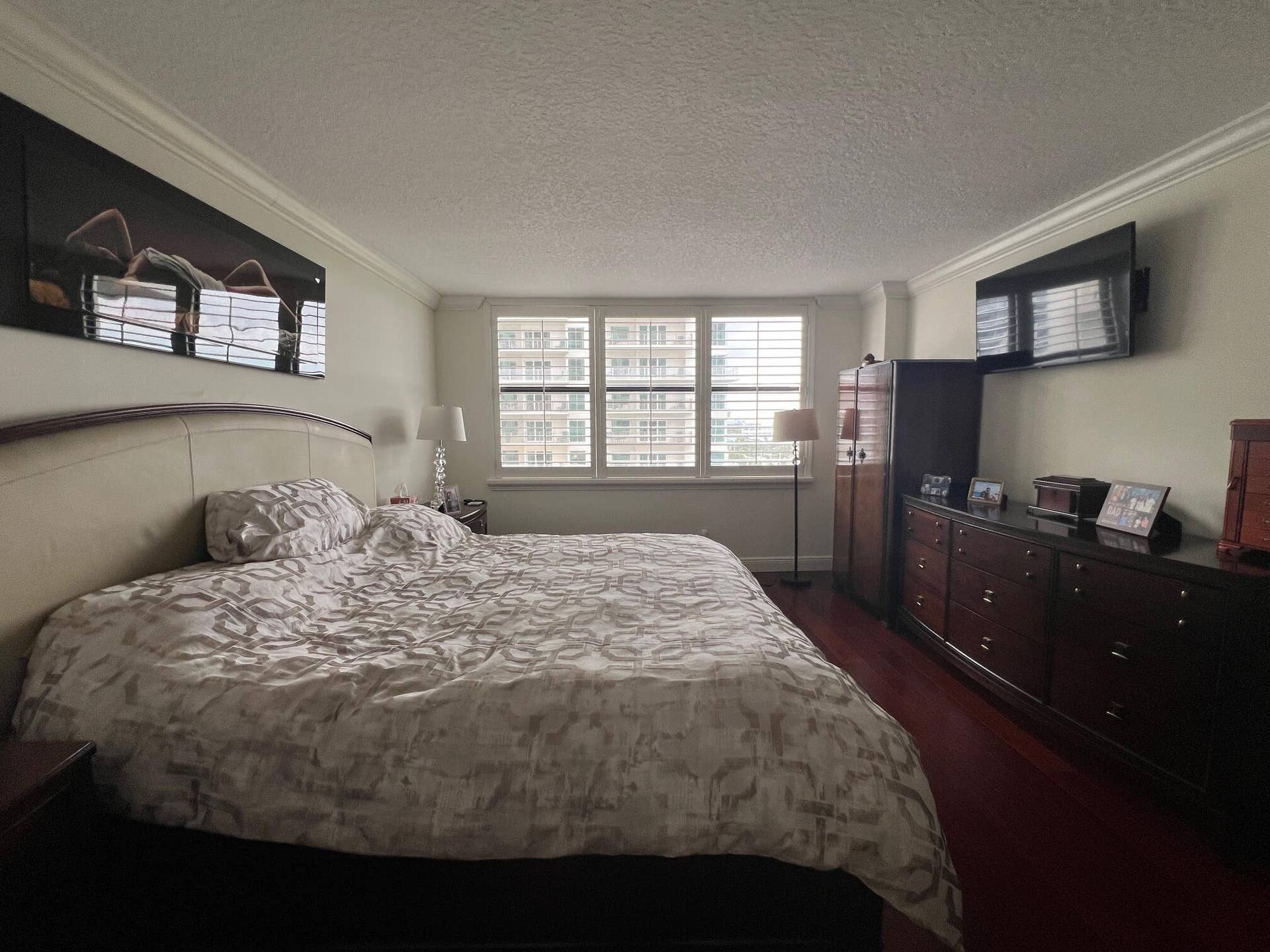 3400 N Ocean Drive, #906, Singer Island, FL 33404 Master Bedroomn