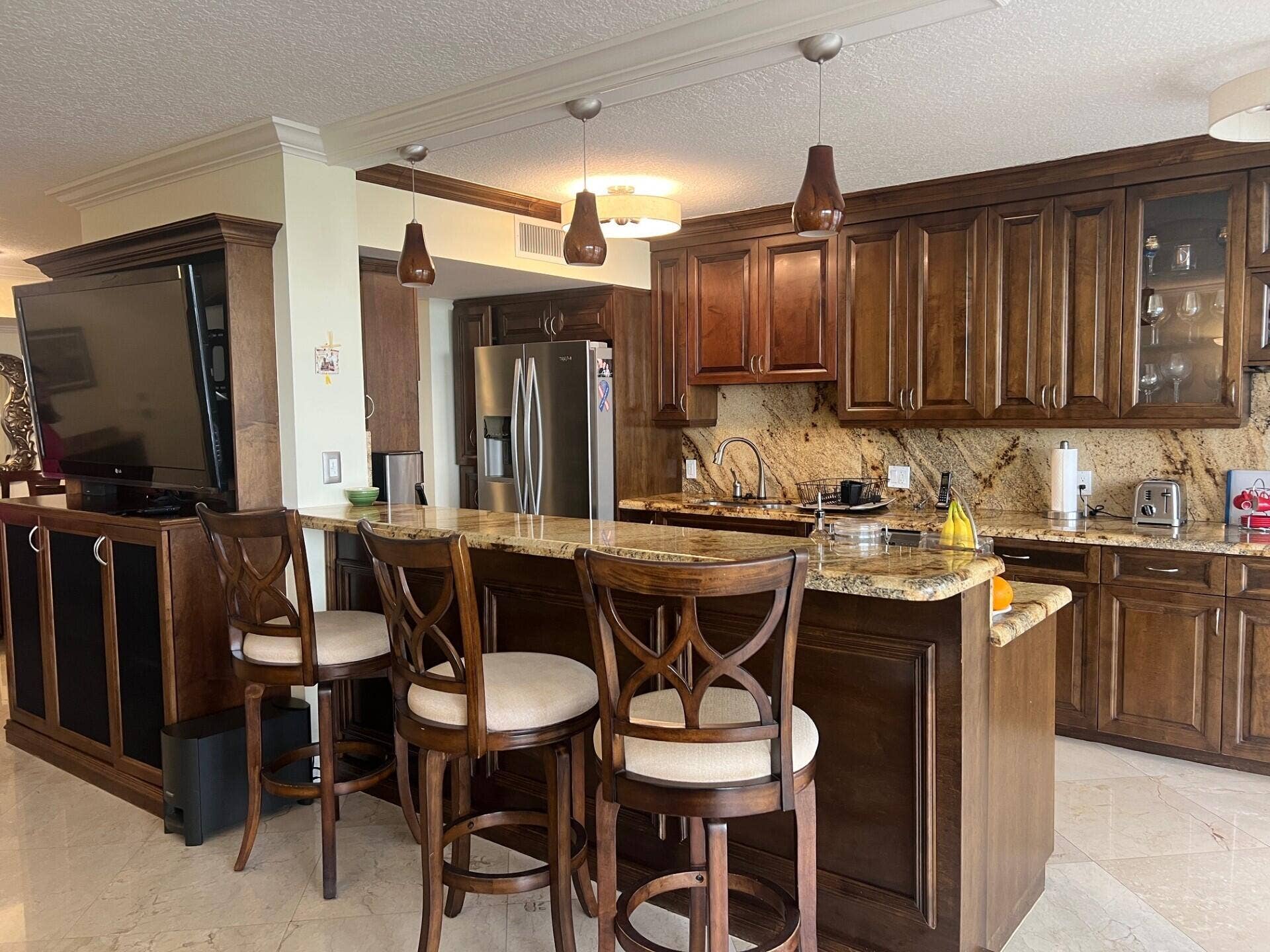 3400 N Ocean Drive, #906, Singer Island, FL 33404 Kitchen