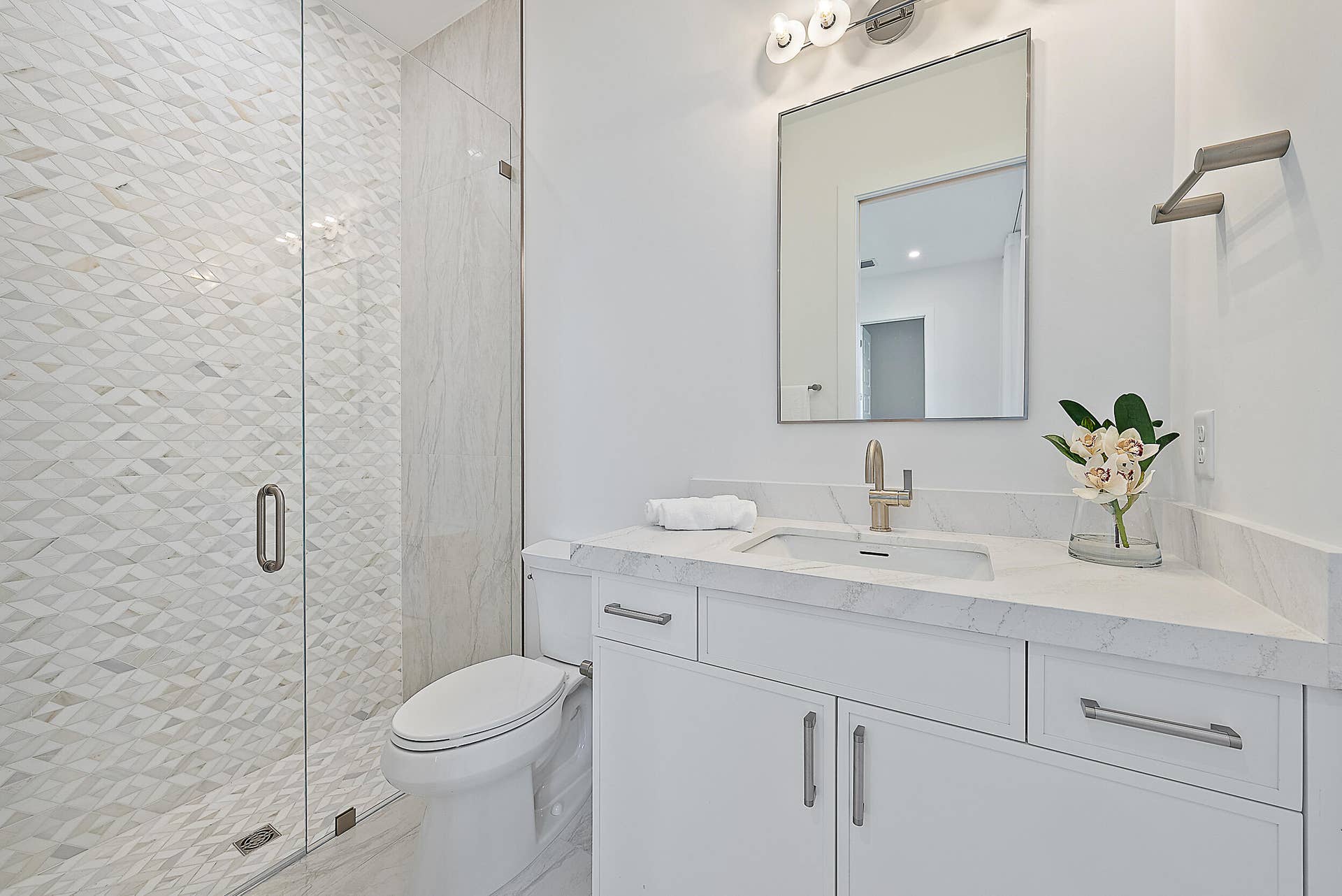 19505 SE Turnbridge Drive, Jupiter, FL 33458 19505 SE Turnbridge Drive, Jupiter, FL 33458