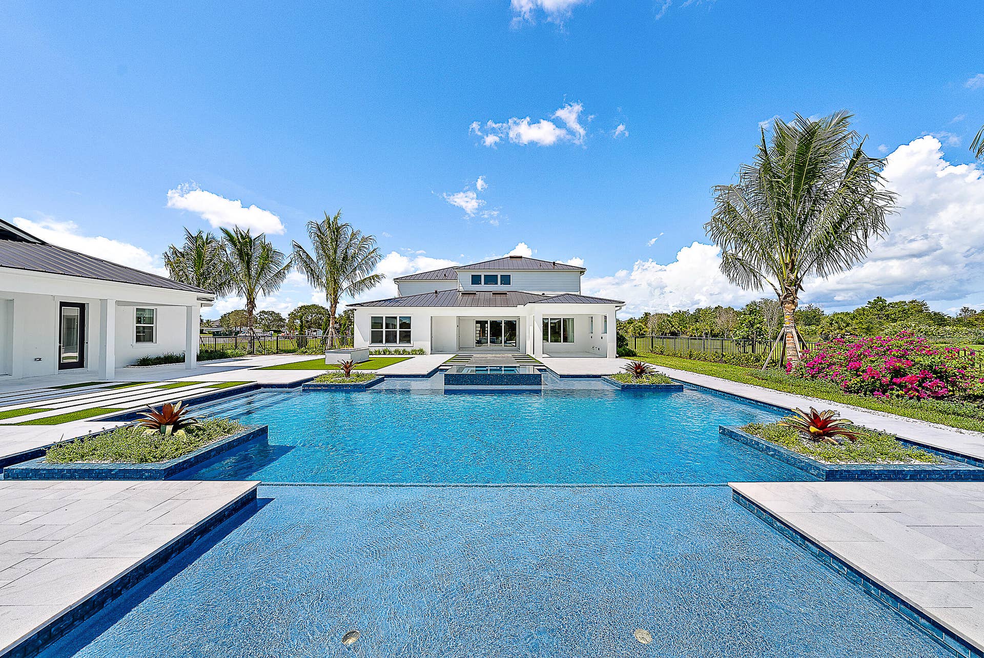 19505 SE Turnbridge Drive, Jupiter, FL 33458 19505 SE Turnbridge Drive, Jupiter, FL 33458