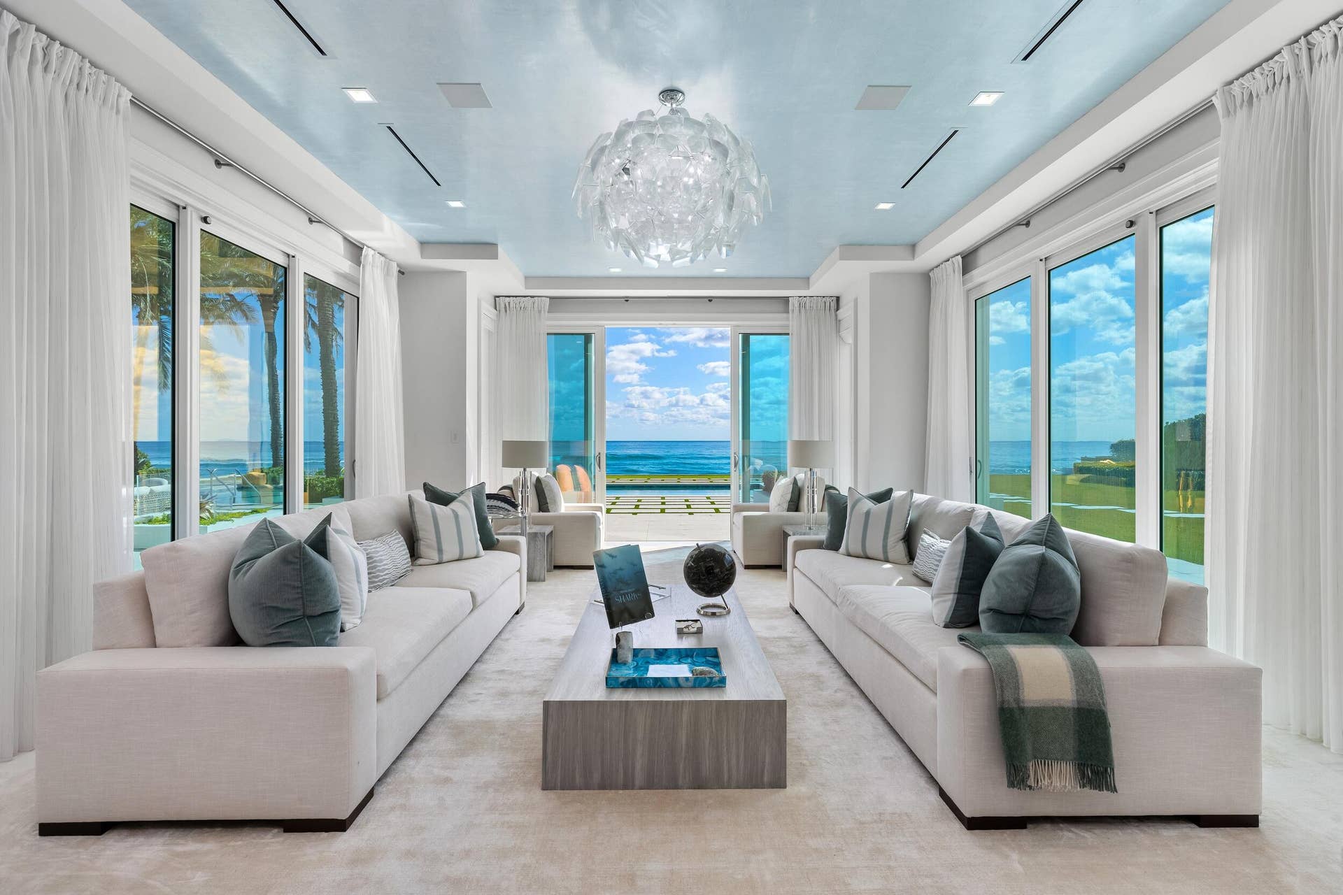 900 S Ocean Boulevard, Manalapan, FL 33462 Living Room