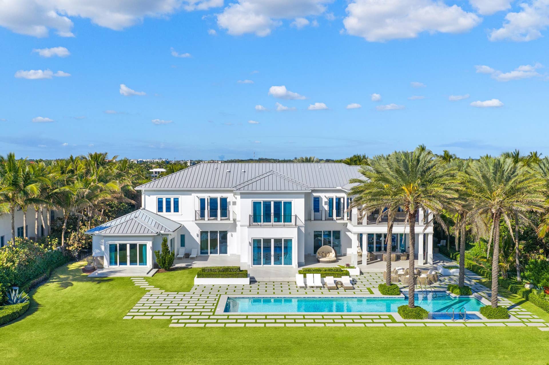 900 S Ocean Boulevard, Manalapan, FL 33462 Exterior