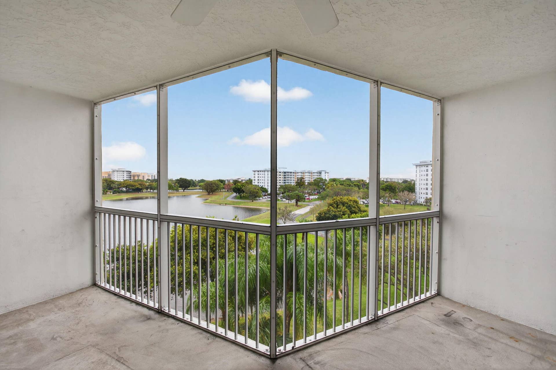 3051 N Course Drive, #605, Pompano Beach, FL 33069 3051 N Course Drive, #605, Pompano Beach, FL 33069