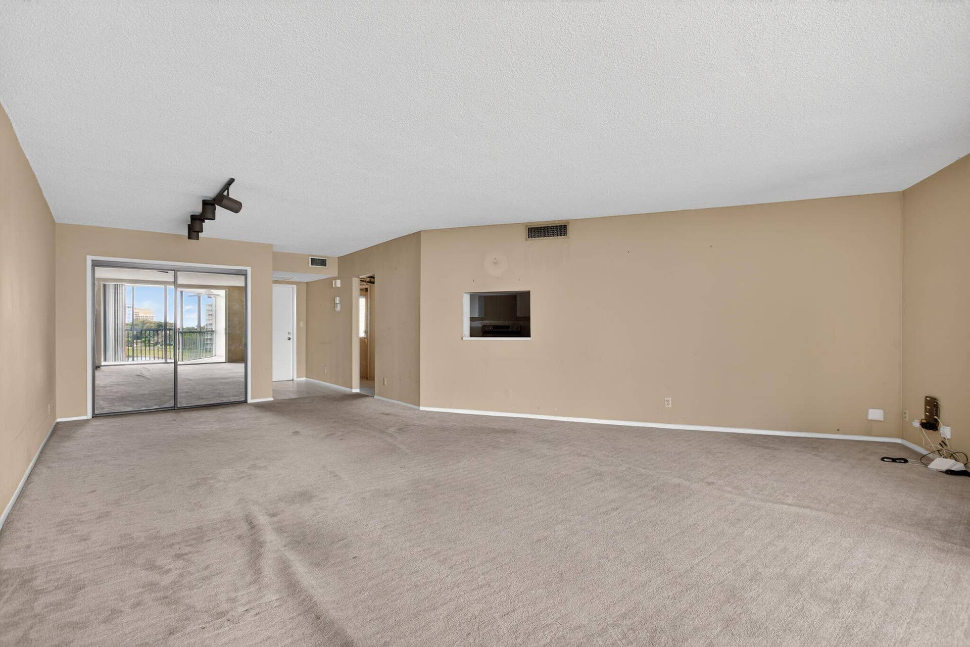 3051 N Course Drive, #605, Pompano Beach, FL 33069 3051 N Course Drive, #605, Pompano Beach, FL 33069