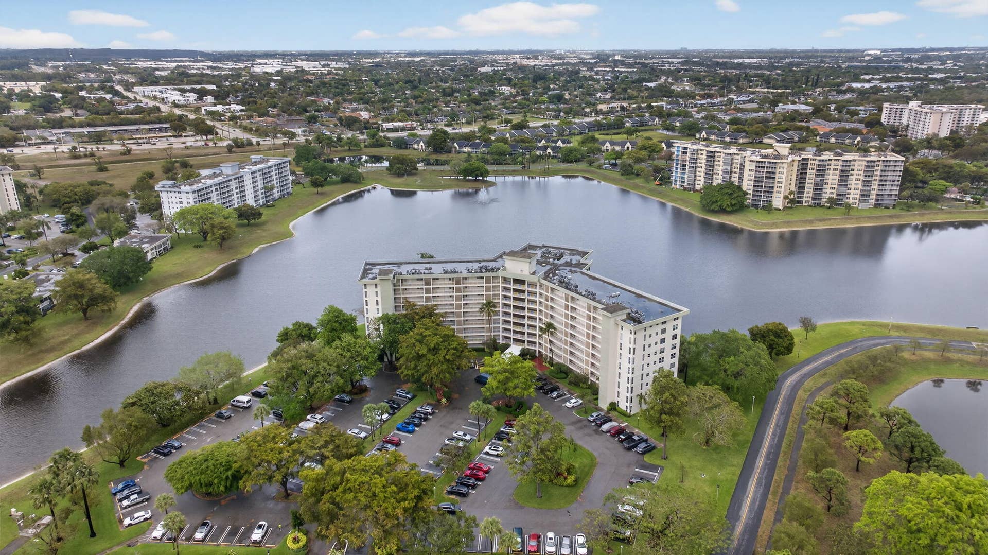 3051 N Course Drive, #605, Pompano Beach, FL 33069 3051 N Course Drive, #605, Pompano Beach, FL 33069