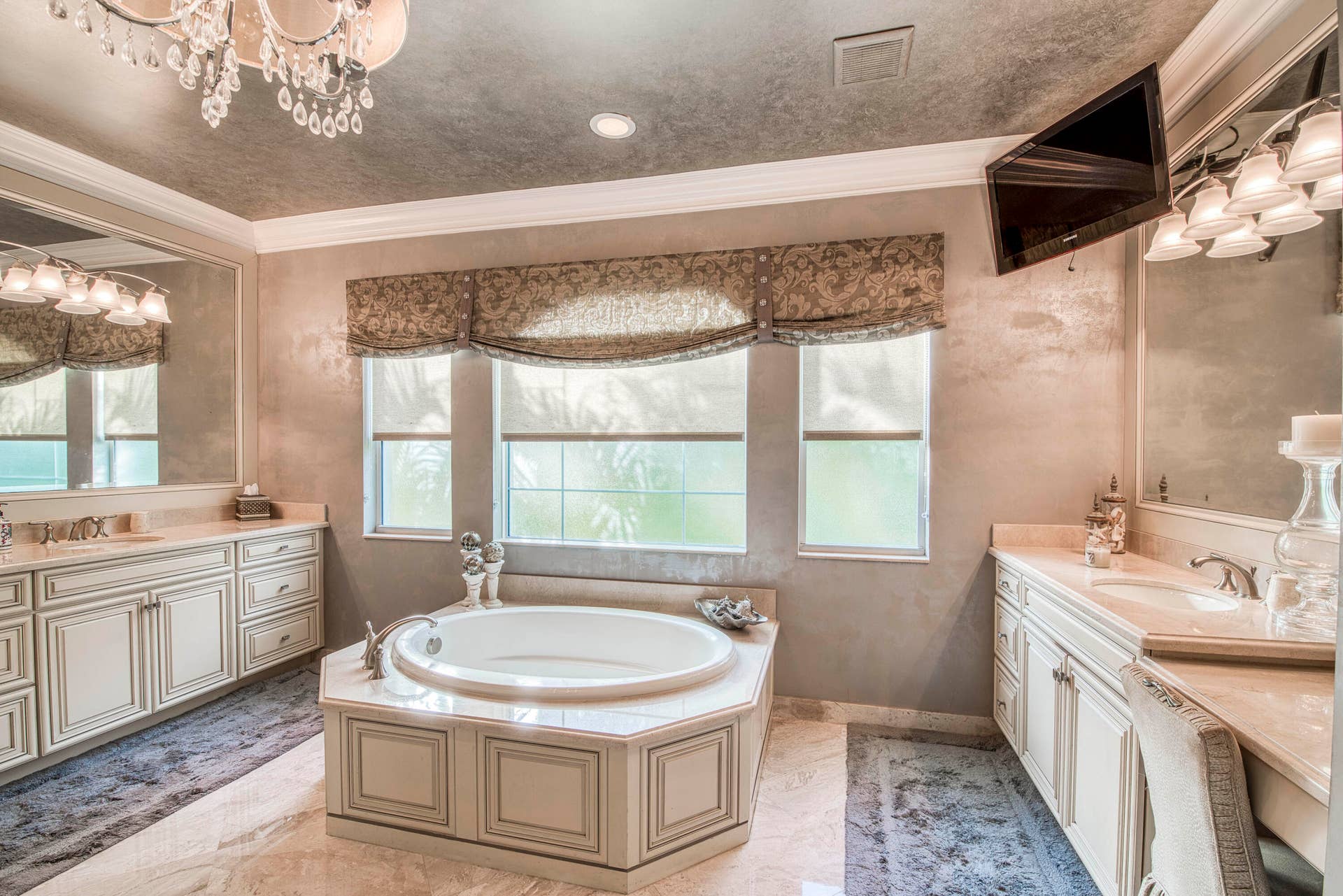 135 Carmela Court, Jupiter, FL 33478 Primary Bath