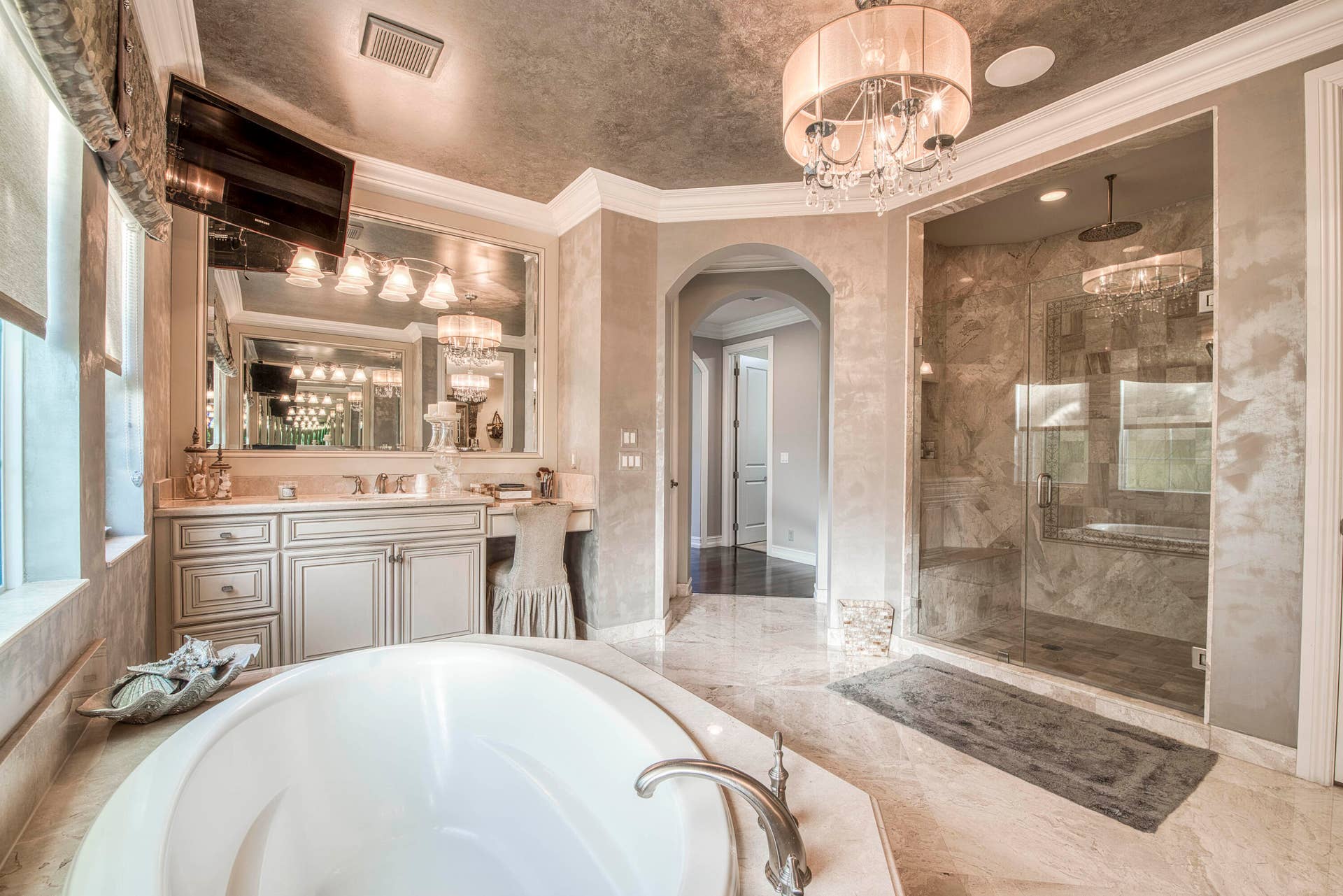 135 Carmela Court, Jupiter, FL 33478 Primary Bath