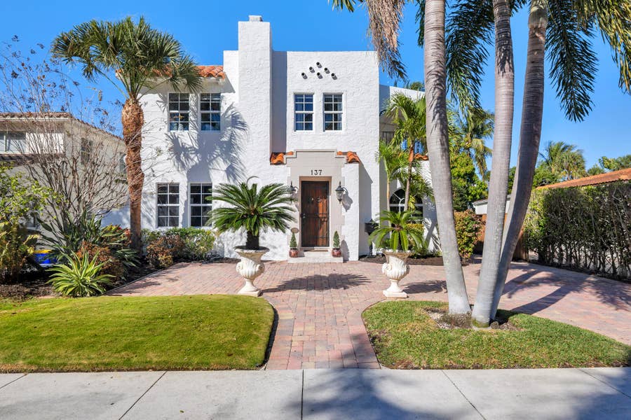 Property photo for 137 Edgewood Drive, West Palm Beach, FL