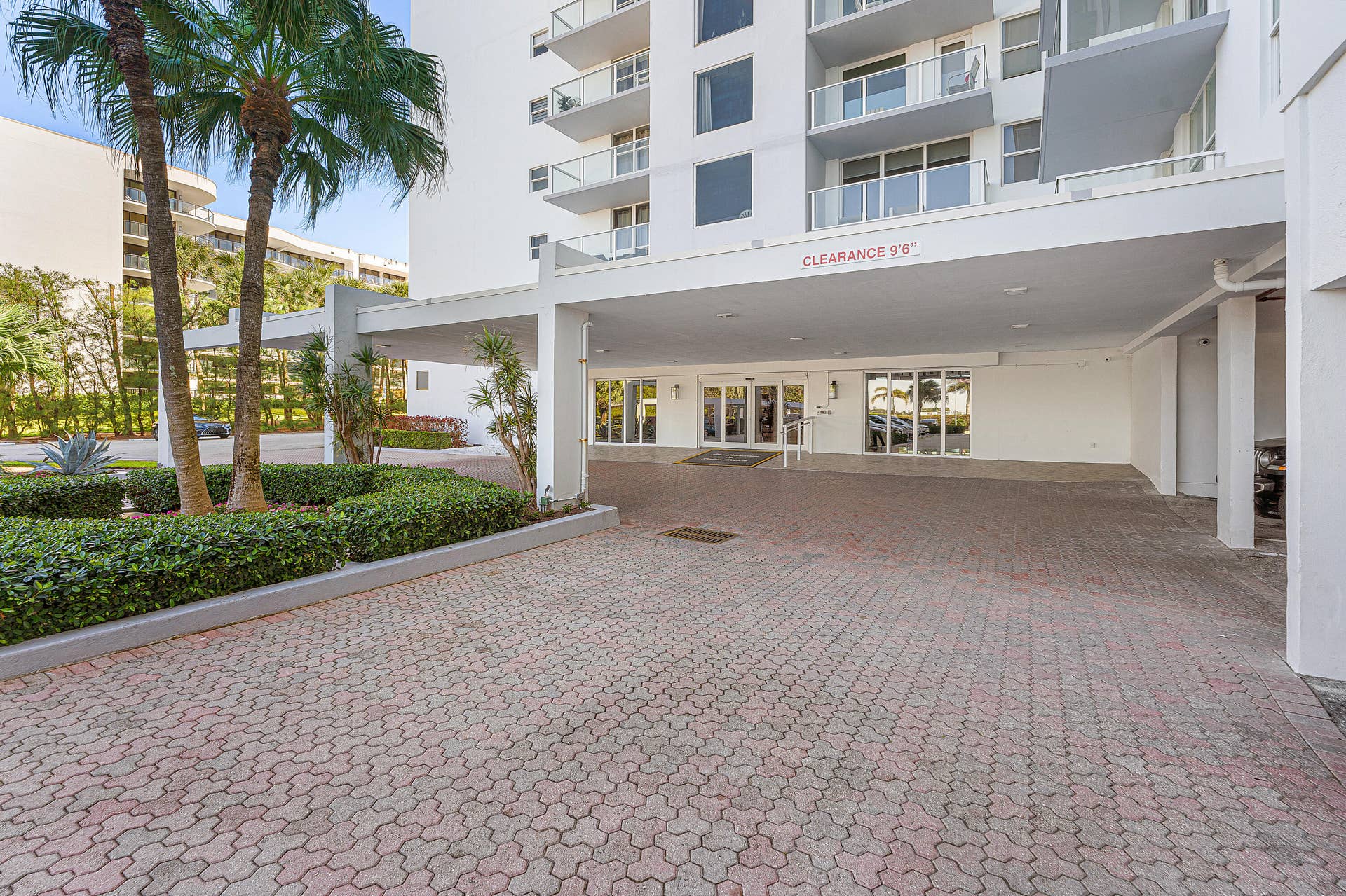 3450 S Ocean Boulevard, #1050, Palm Beach, Palm Beach, FL 33480 Entry Doorman