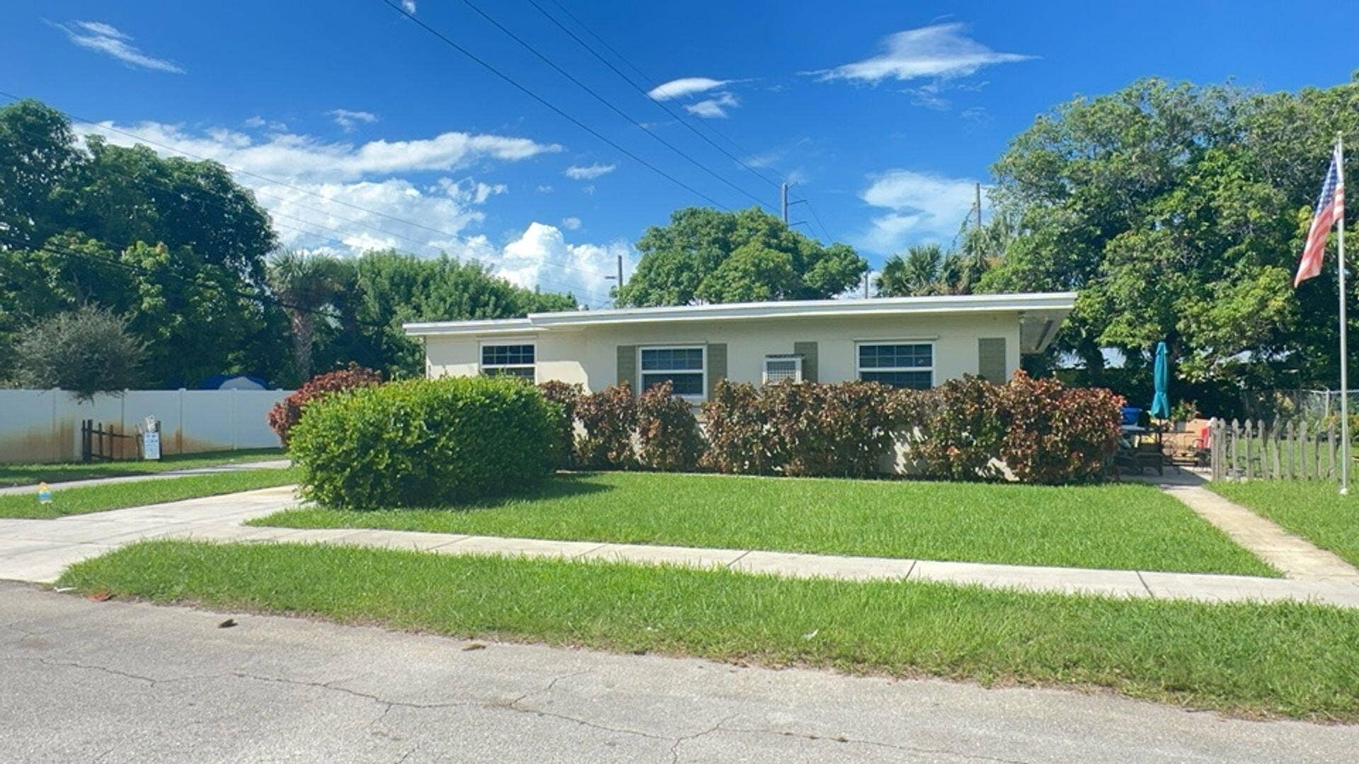 182 W 34th Street, #1, Riviera Beach, FL 33404