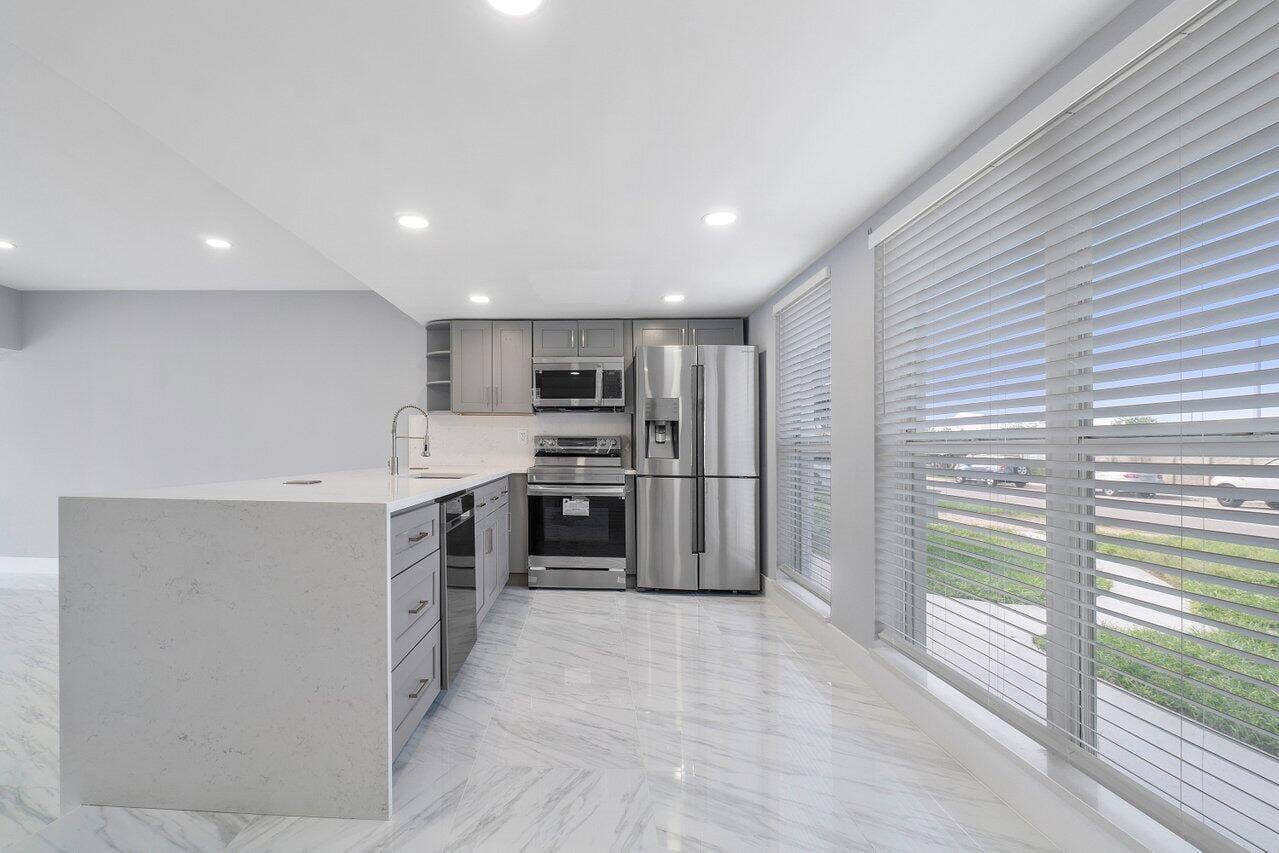 708-710 NE 23rd Avenue, Pompano Beach, FL 33062 708-710 NE 23rd Avenue, Pompano Beach, FL 33062