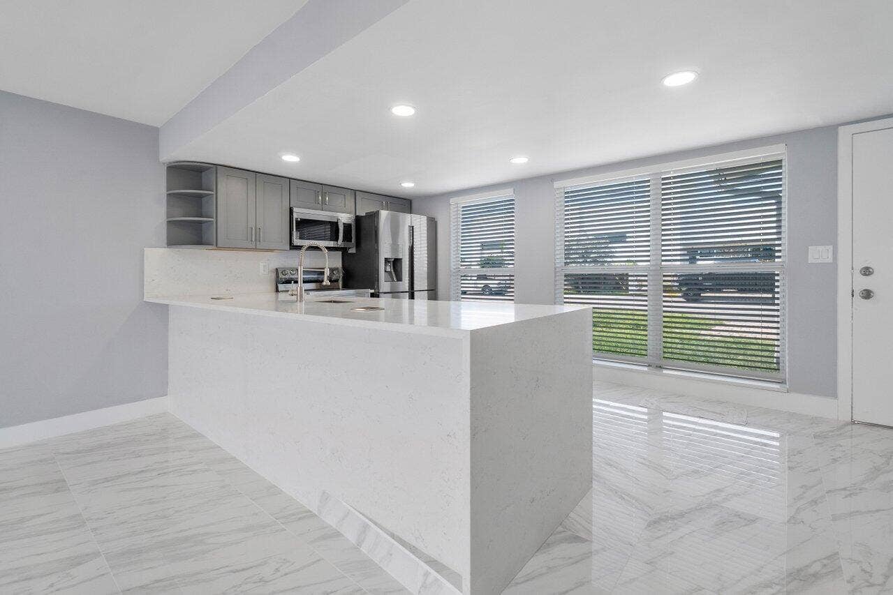 708-710 NE 23rd Avenue, Pompano Beach, FL 33062 708-710 NE 23rd Avenue, Pompano Beach, FL 33062