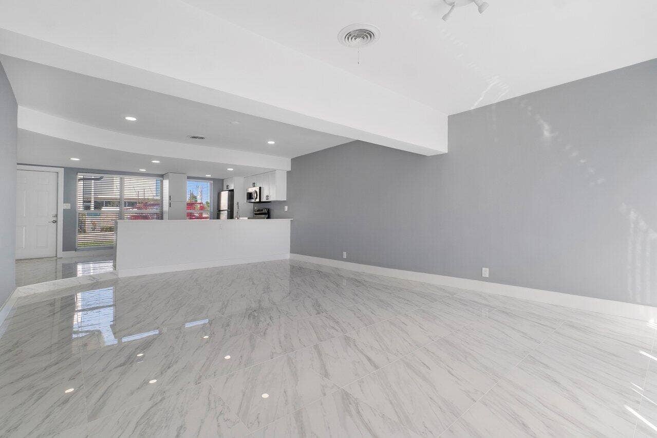 708-710 NE 23rd Avenue, Pompano Beach, FL 33062 708-710 NE 23rd Avenue, Pompano Beach, FL 33062